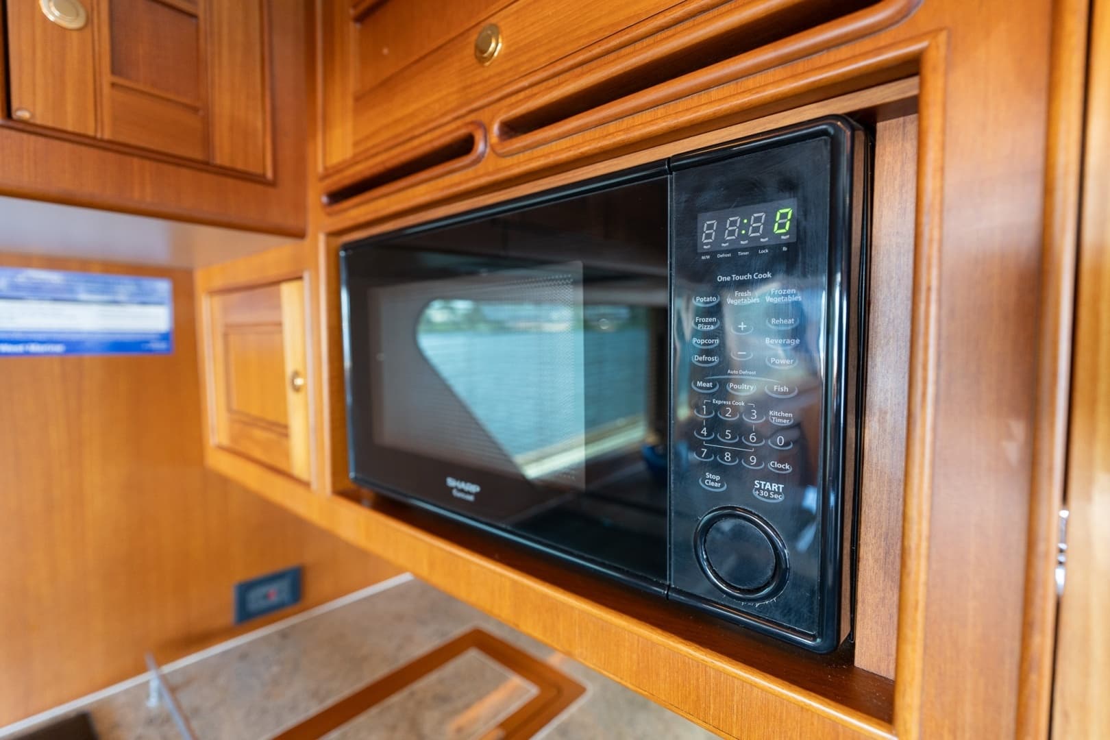 2016 Marlow Explorer 58E - Image 23