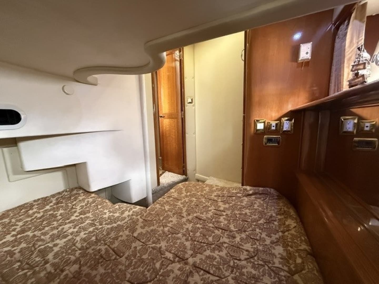 2005 Carver 46 Voyager - Image 60