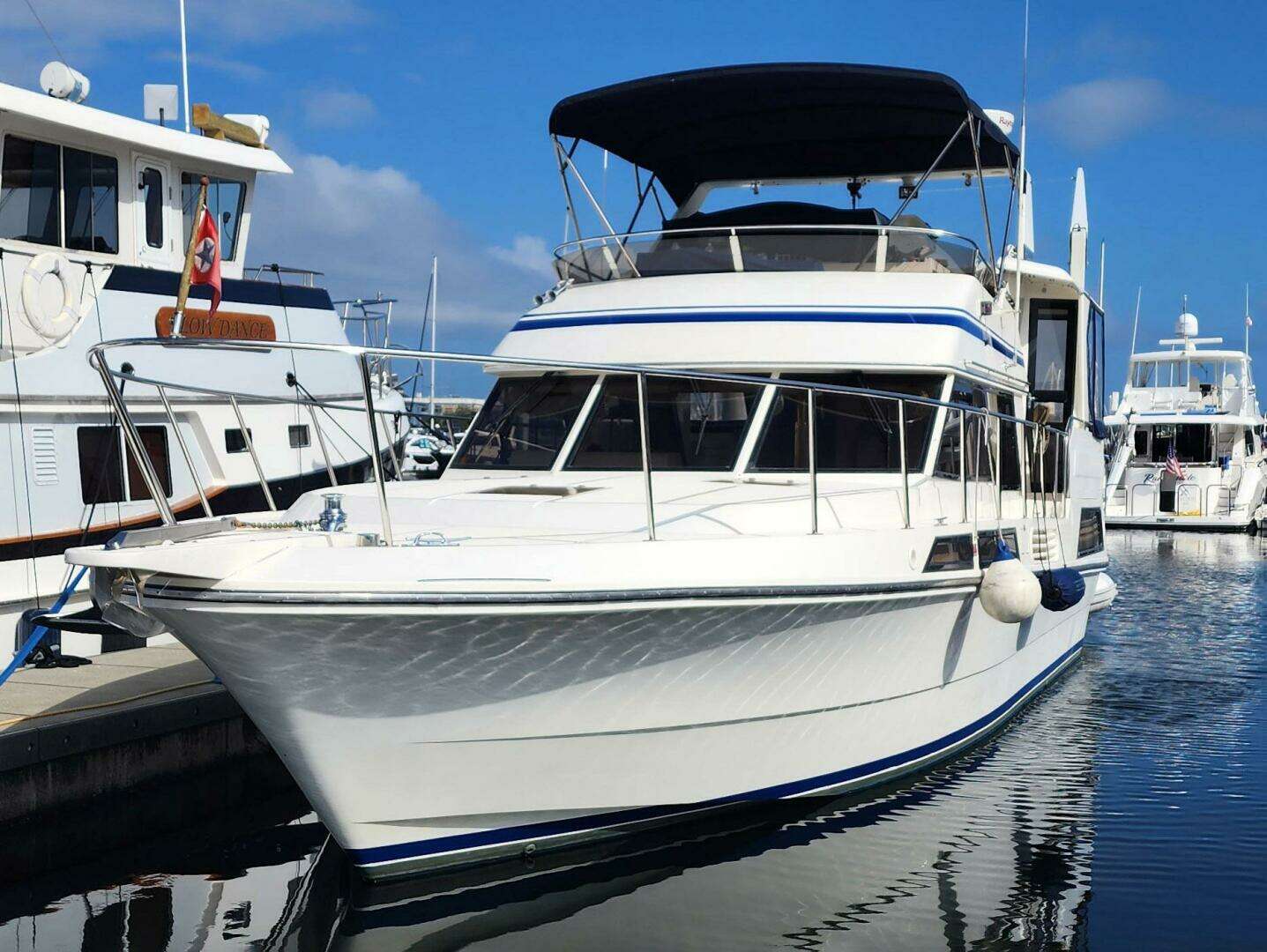 1988 Vantare 44 Aft Cabin - Image 2