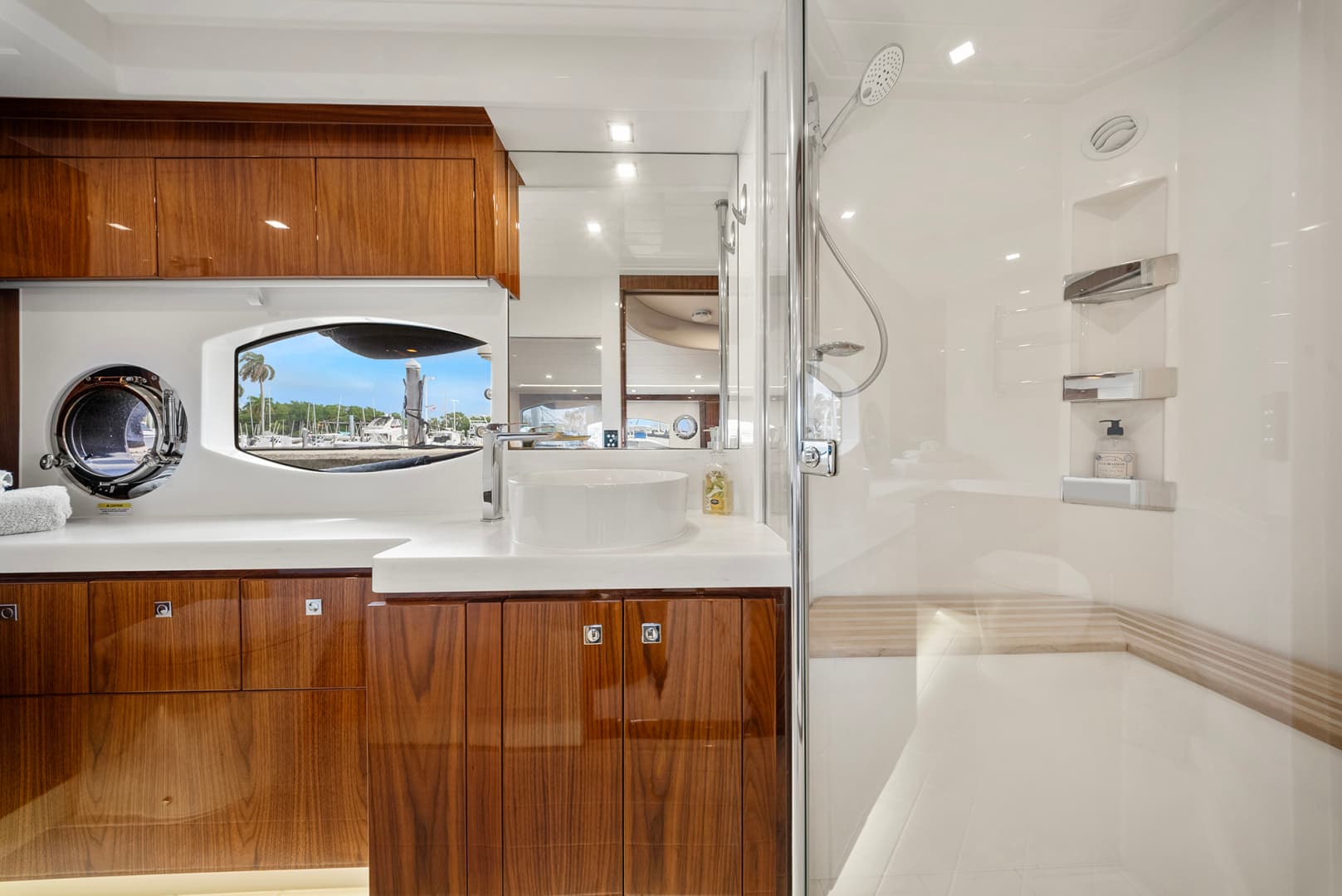 2024 Riviera 6000 SPORT YACHT - Image 90