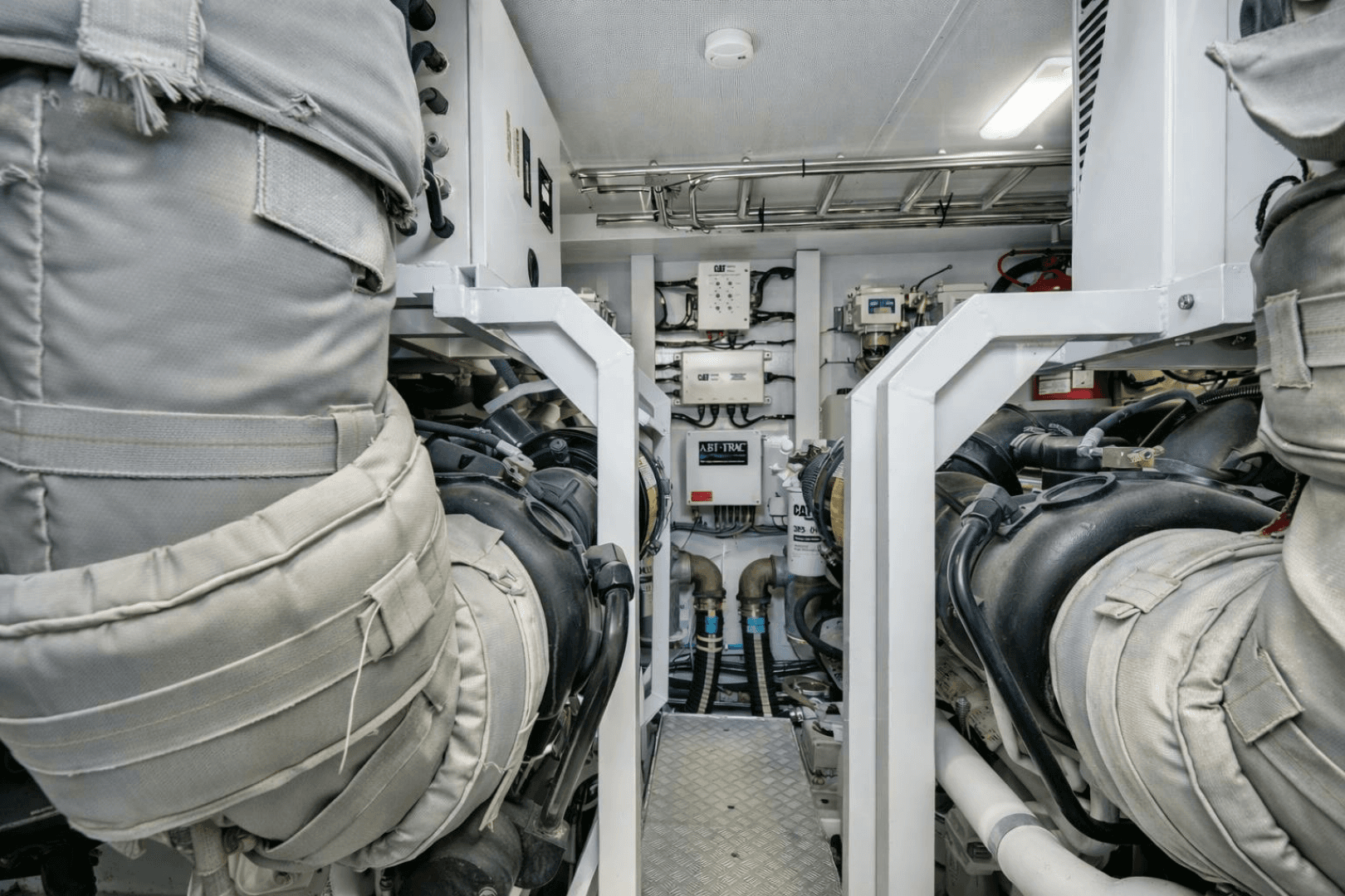 2014 Princess Yachts — - Image 30