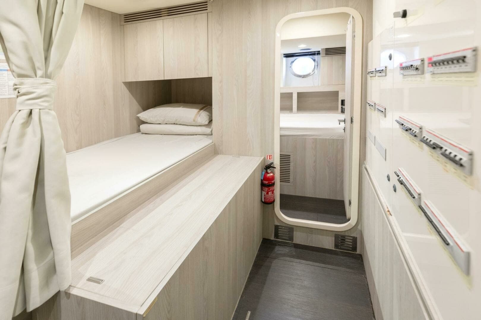 2020 Azimut 72 Flybridge - Image 27