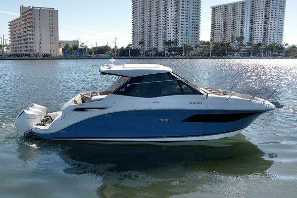 2022 Sea Ray Sundancer 320 - Image 1