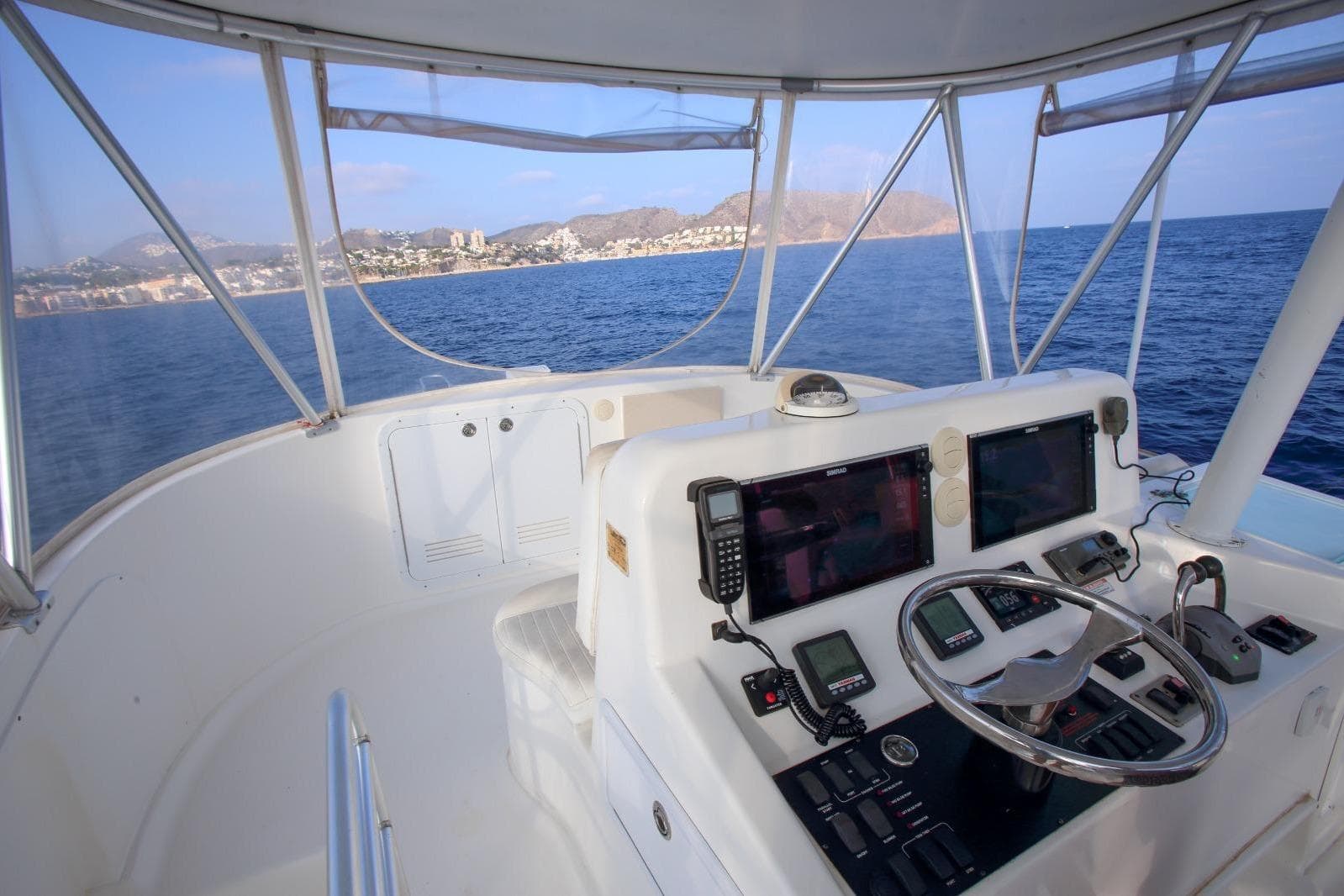 Luhrs 41