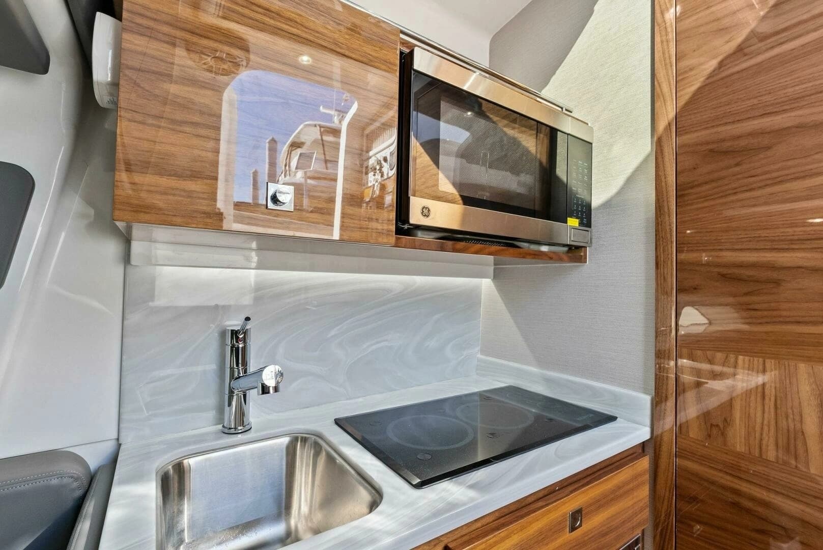 2026 Valhalla Boatworks V46 - Image 31