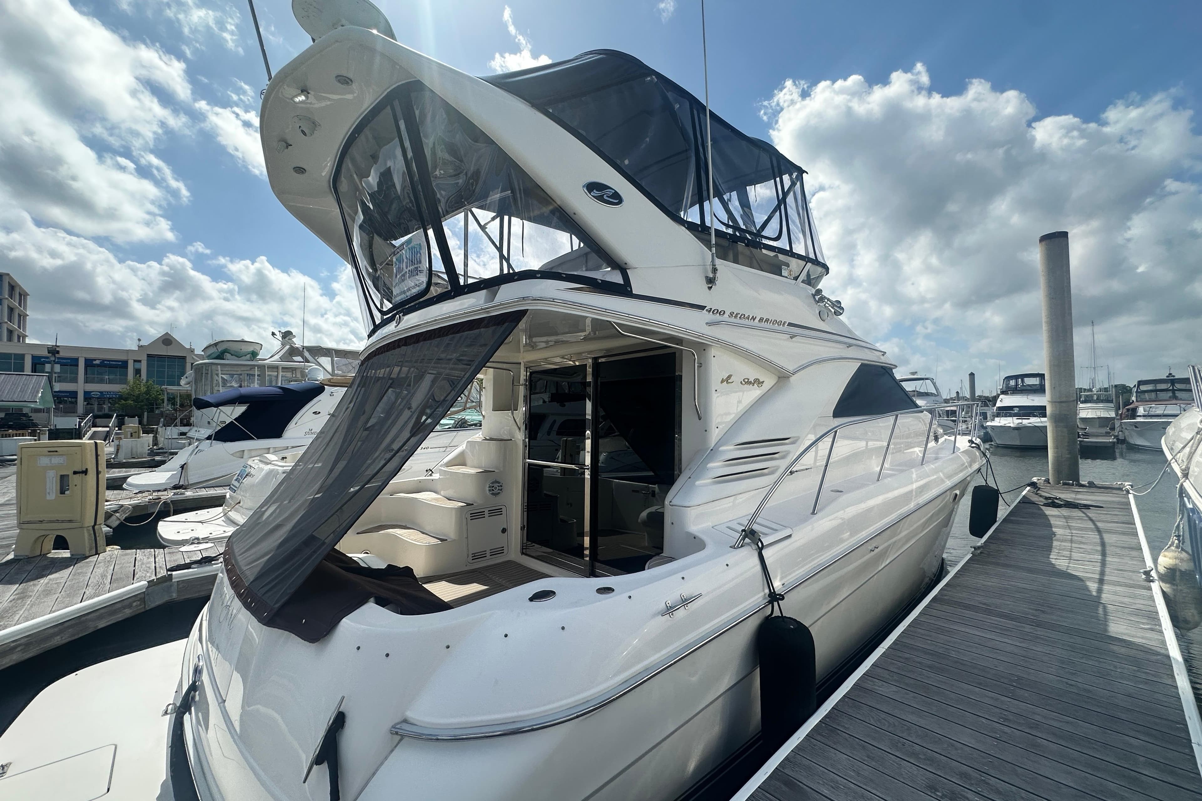 1997 Sea Ray 400 Sedan Bridge