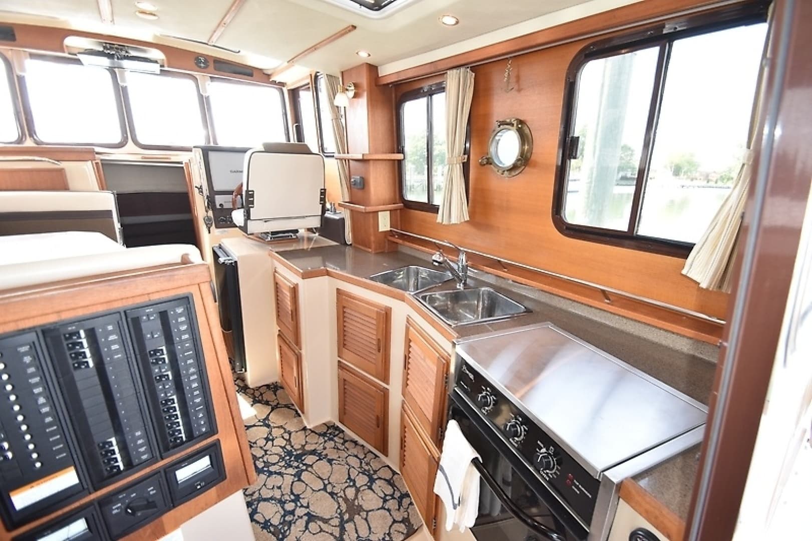 2014 Ranger Tugs 29 Classic - Image 11