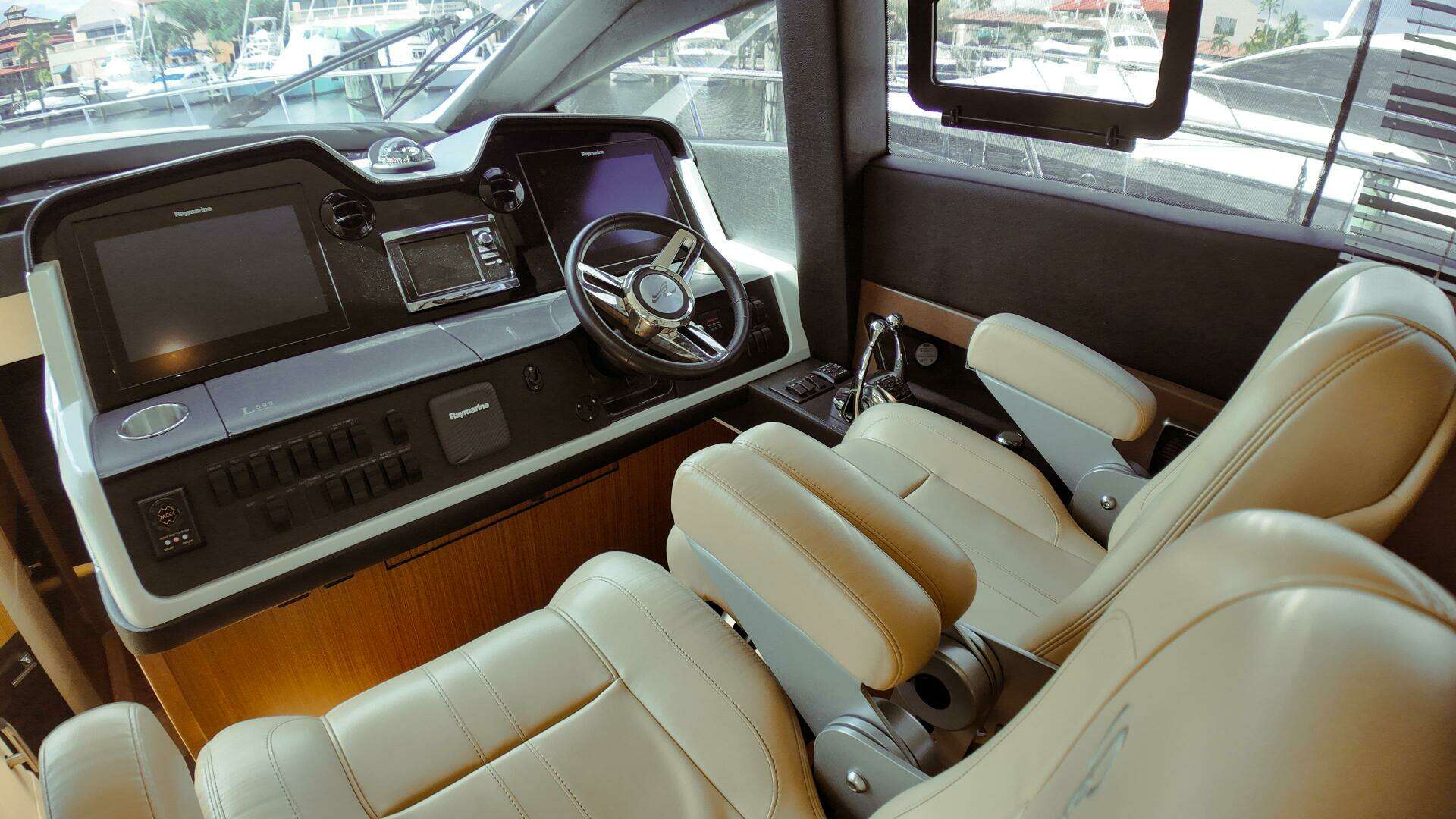 2016 Sea Ray L590 Fly - Image 13