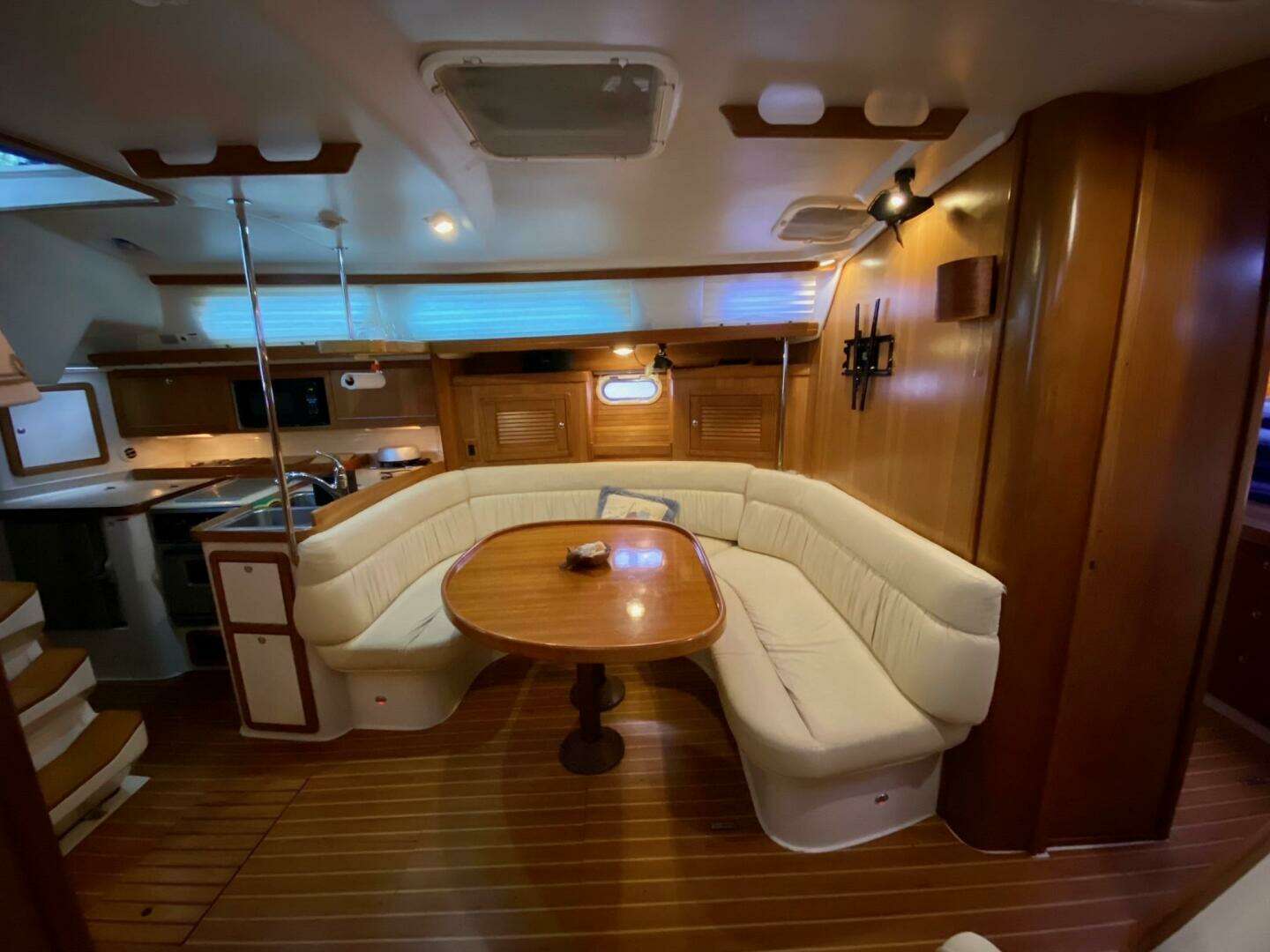2011 Catalina MKII - Image 14