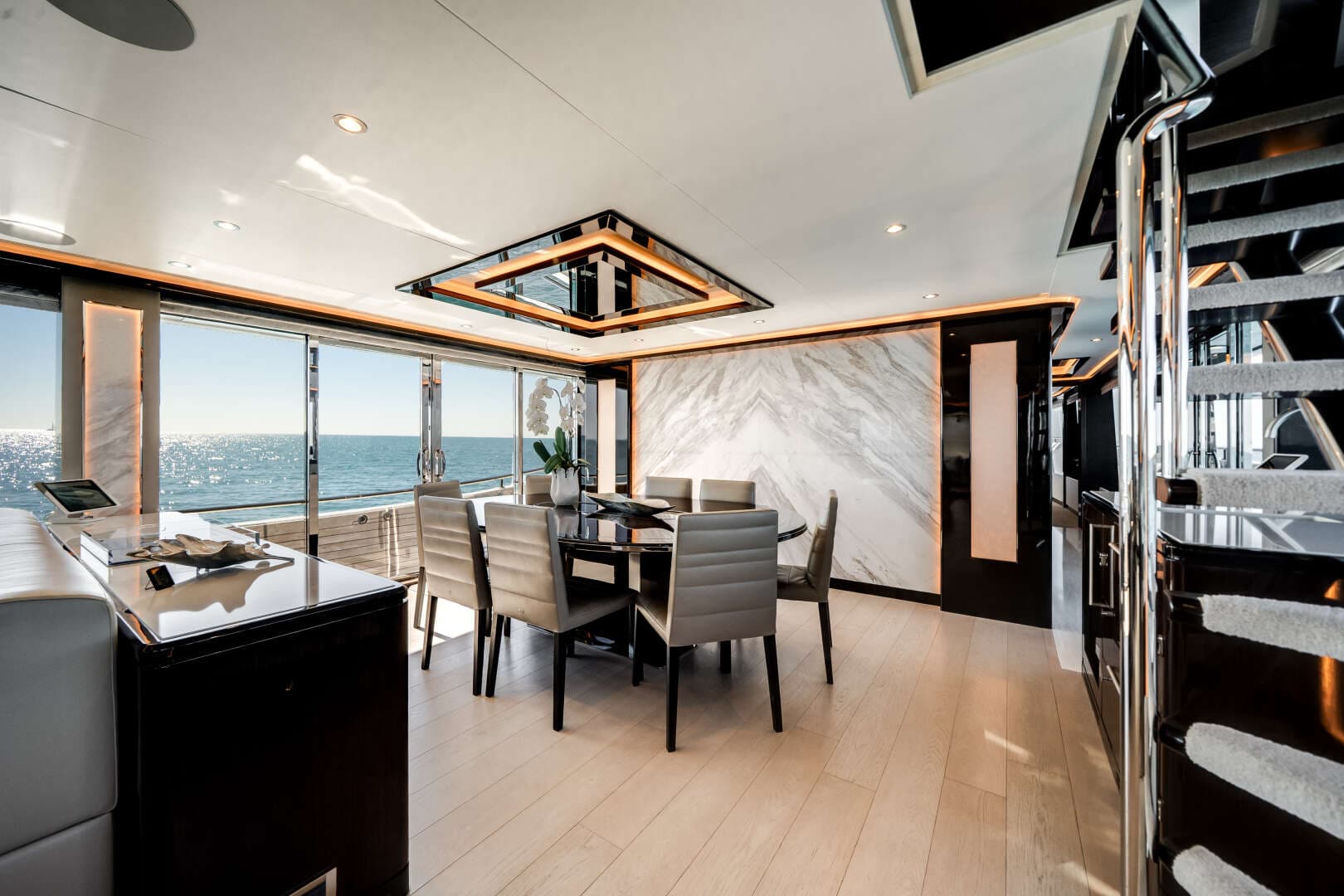 2022 Ocean Alexander 37L - Image 28