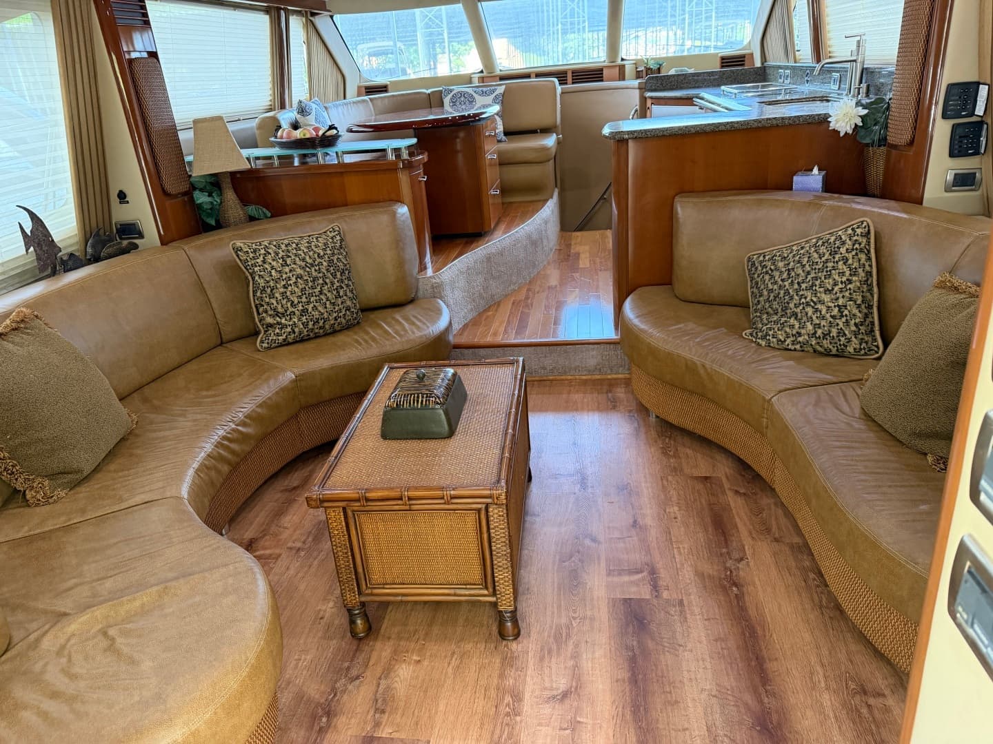 2005 Sea Ray 550 SEDAN BRIDGE - Image 27
