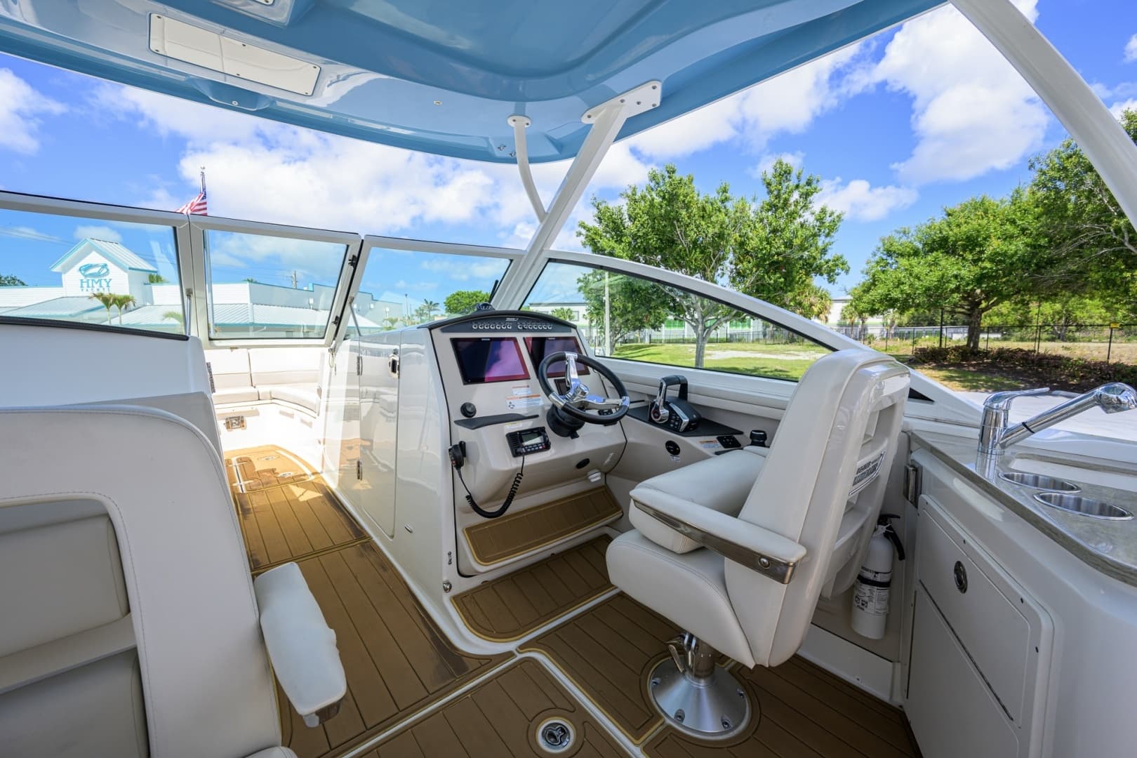 2023 Boston Whaler Vantage - Image 39