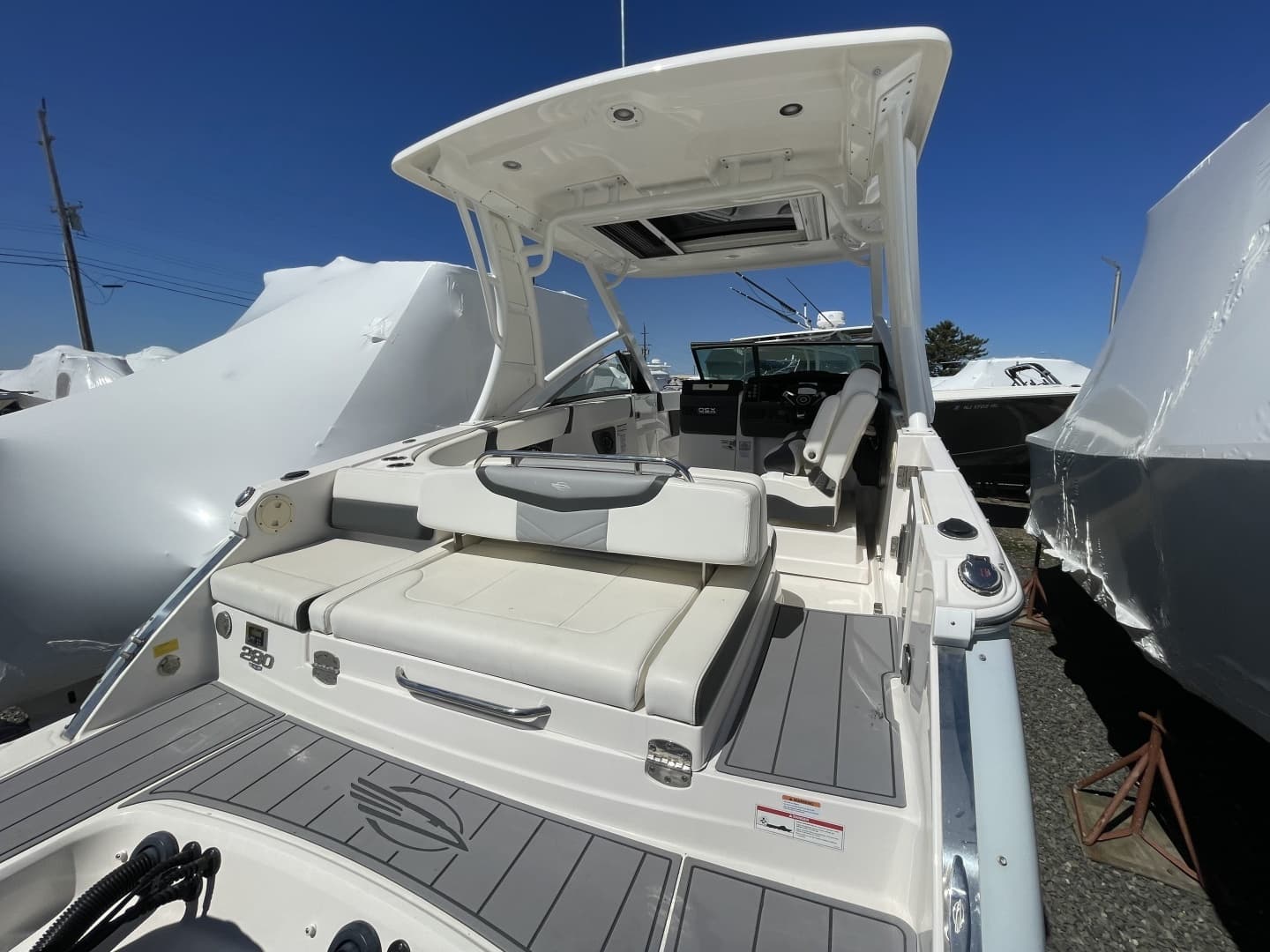 2023 Chaparral 280 OSX - Image 10