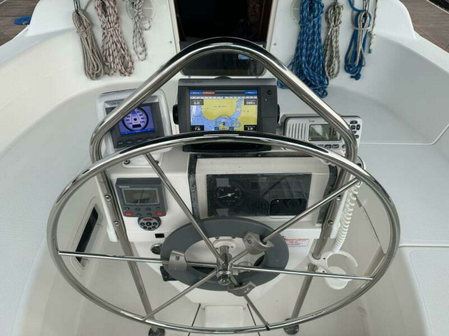 1995 Hunter 336 - Image 7