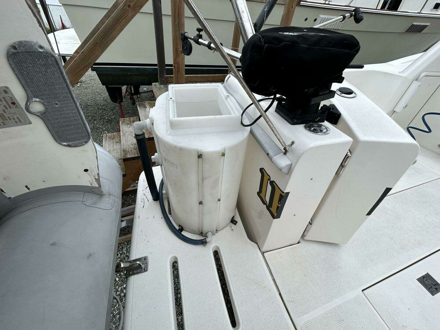 2000 Riviera 34 Convertible - Image 5