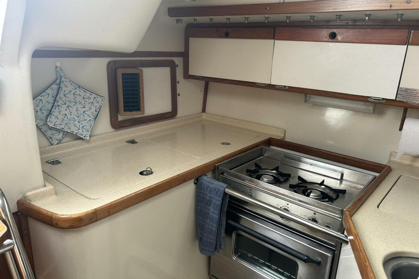 1995 Catalina 320