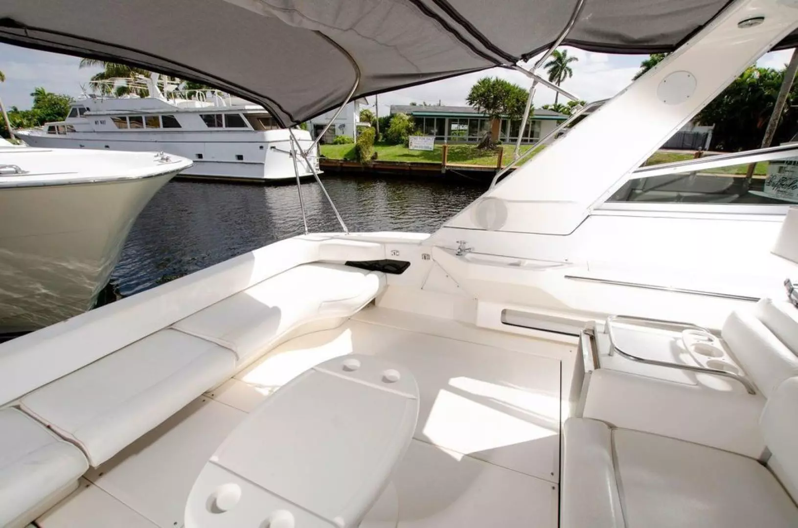 1993 Sea Ray Sundancer - Image 11