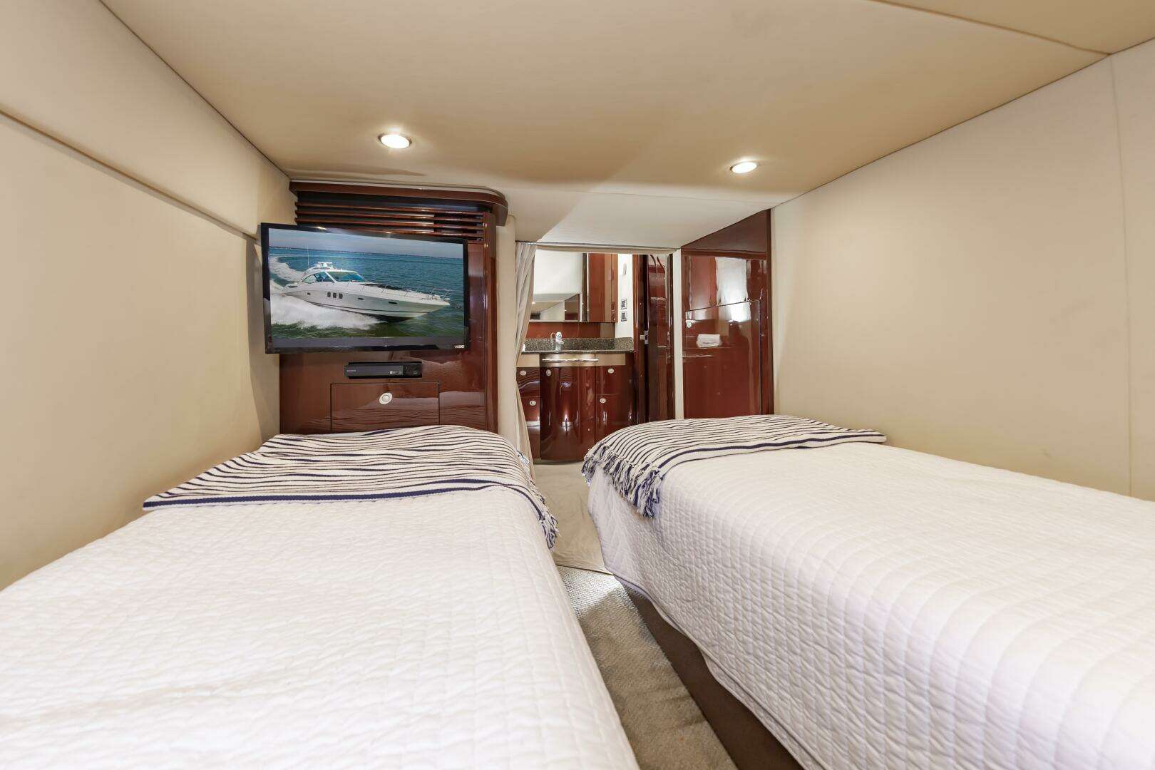 2007 Sea Ray 48 Sundancer - Image 37