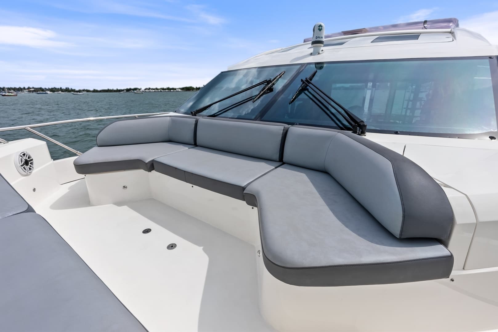 2014 Princess S72 - Image 66