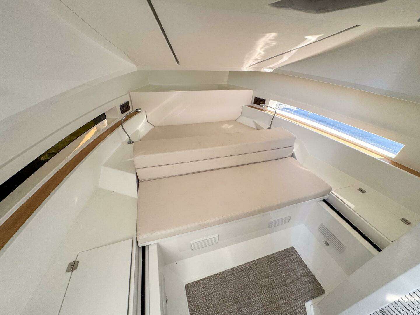 2026 De Antonio Yachts D32 - Image 28