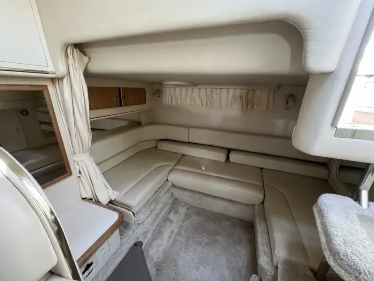 1999 Sea Ray SUNDANCER 310 - Image 28