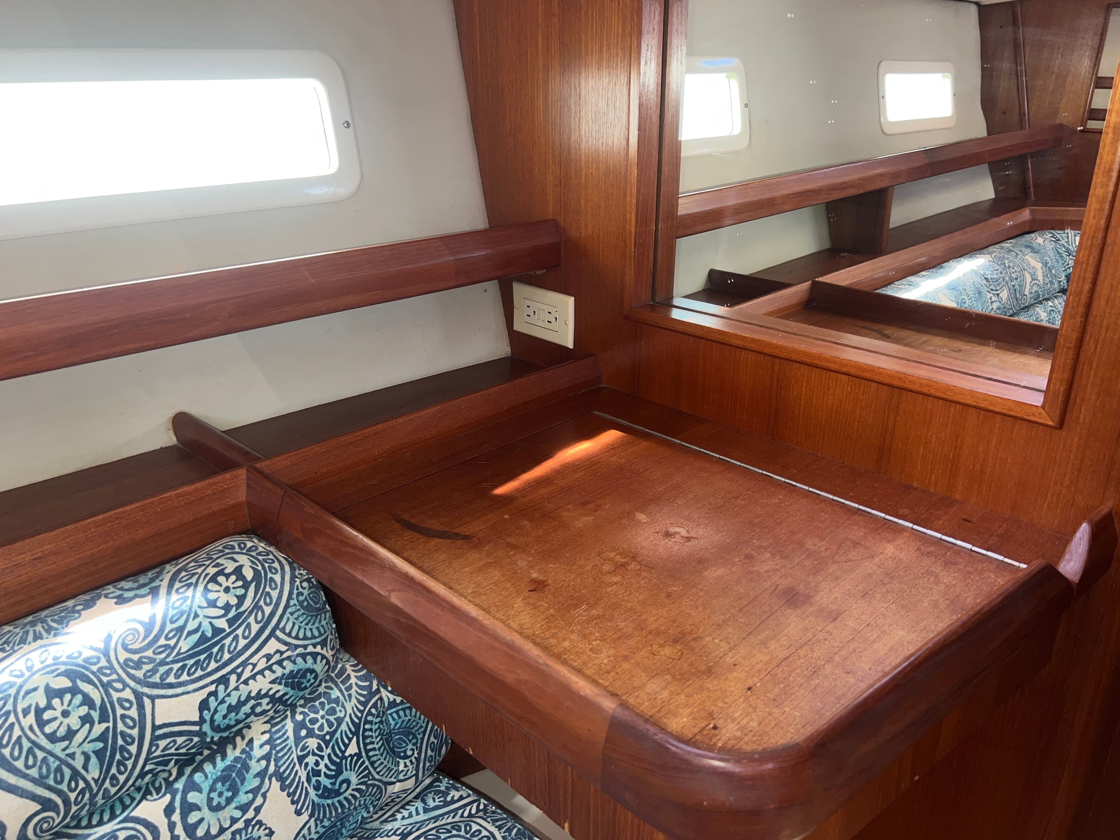 1993 Hunter Passage 42 - 82