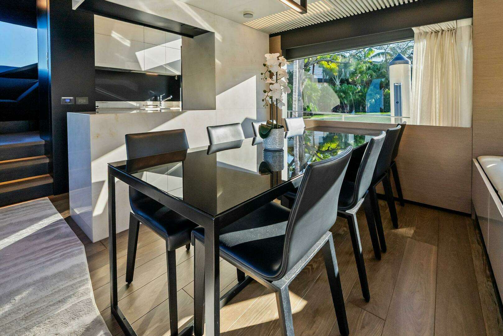 2019 Ferretti Yachts 780 - Image 31