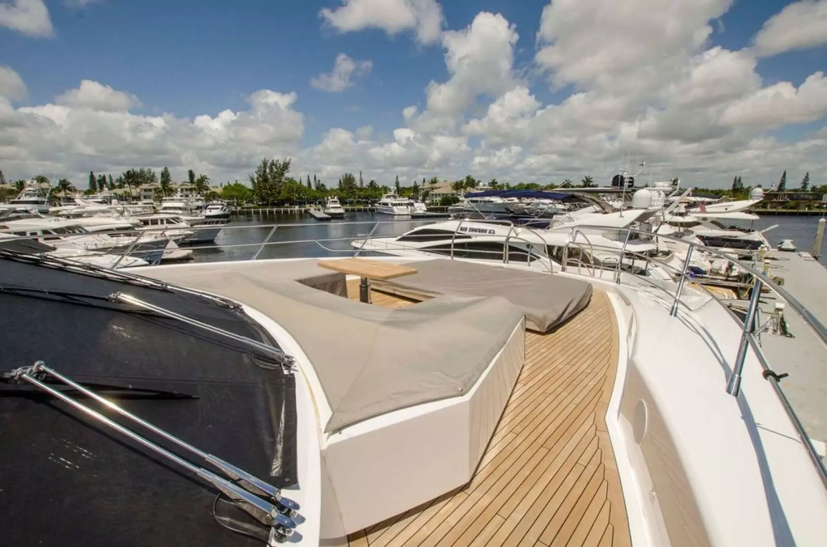 2015 Sunseeker Sport Yacht - Image 2