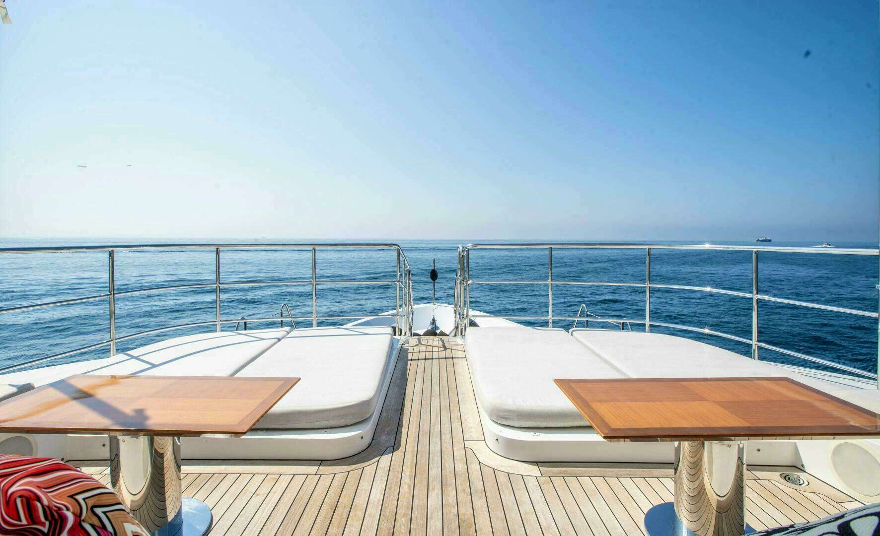 2015 Benetti Benetti Classic 121 - Image 21