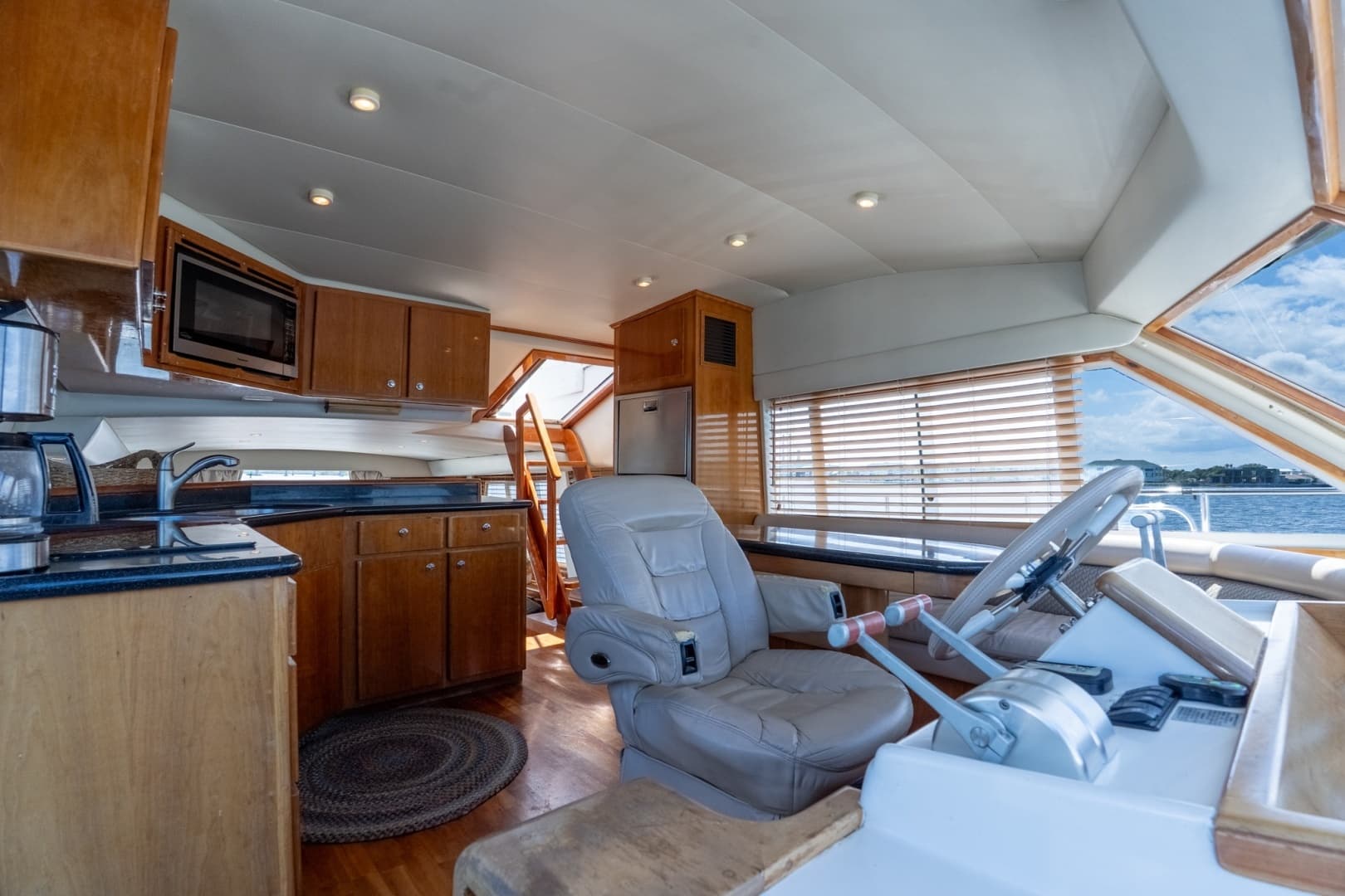 2003 Navigator 5700 - Image 35