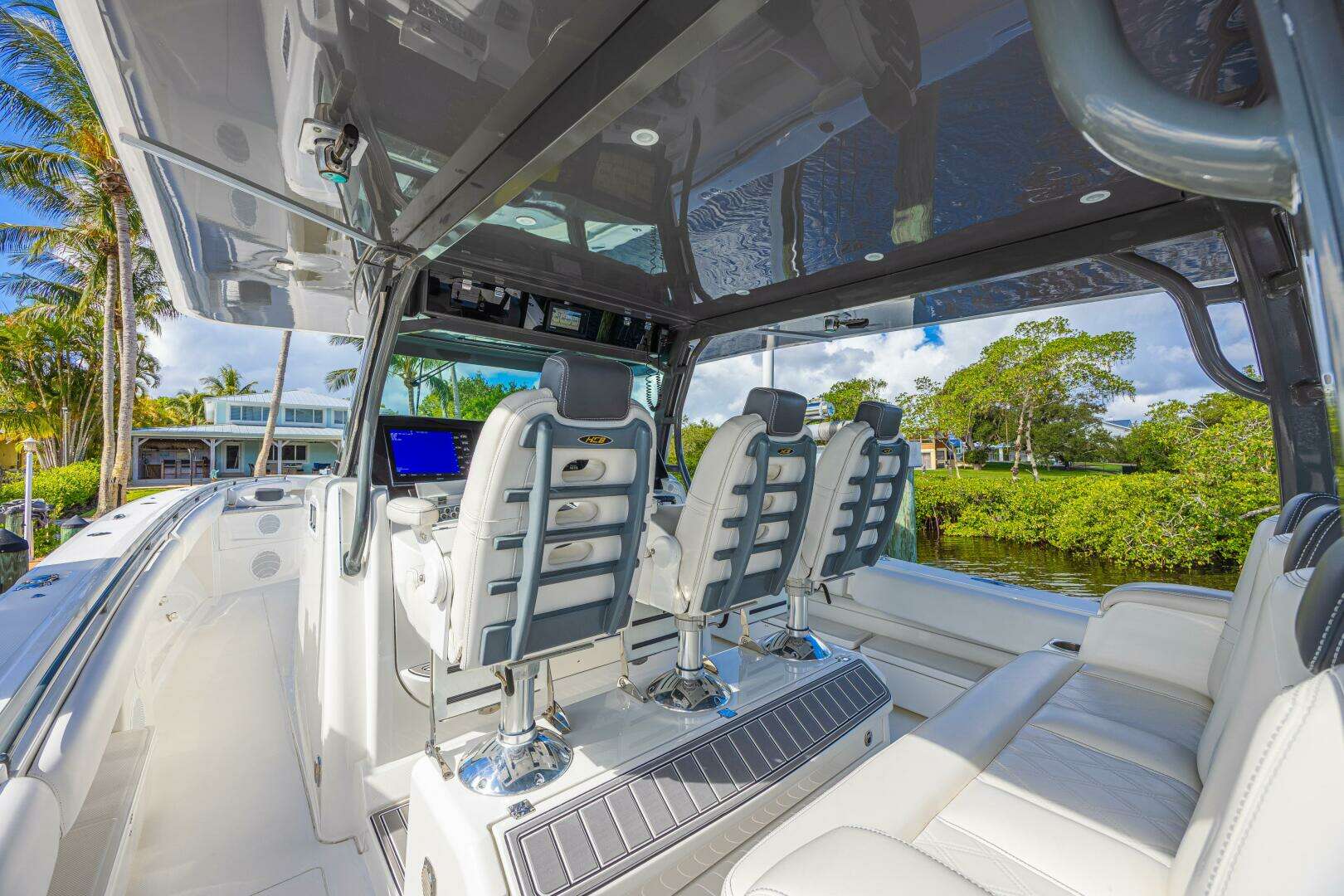 2019 HCB 53 Suenos - Image 17