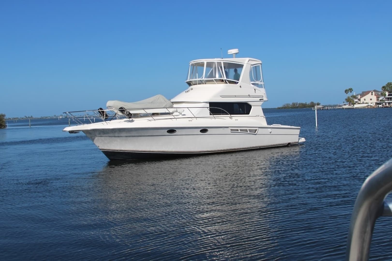2001 Silverton 42 Convertible - Image 8