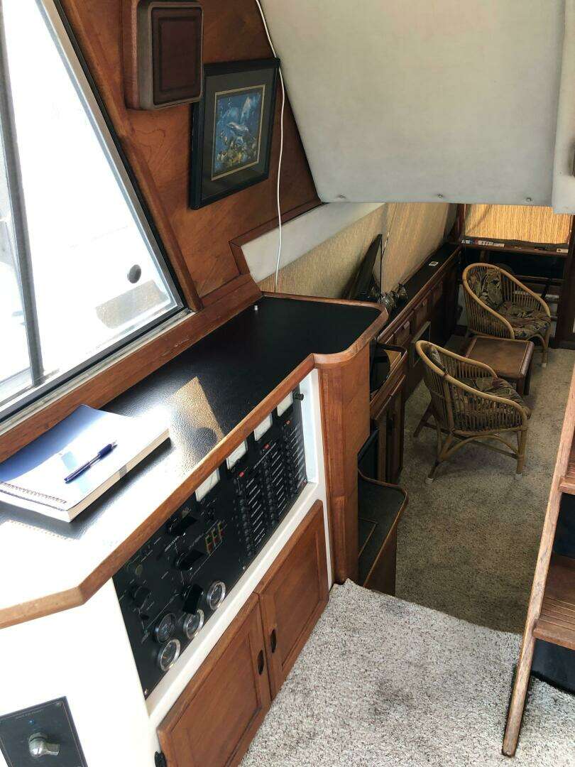 1985 Bayliner 4550 Motoryacht - Image 18