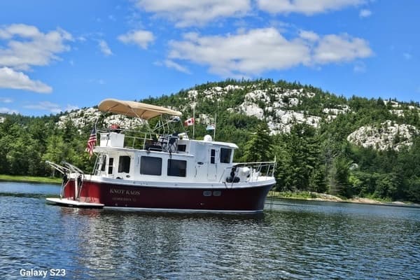 2006 American Tug 34 Pilothouse Trawler - Image 1