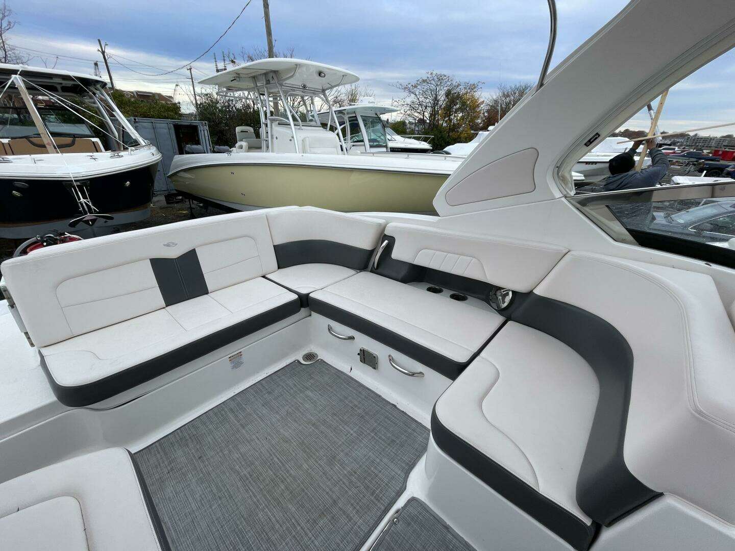 2017 Chaparral 307 SSX - Image 2