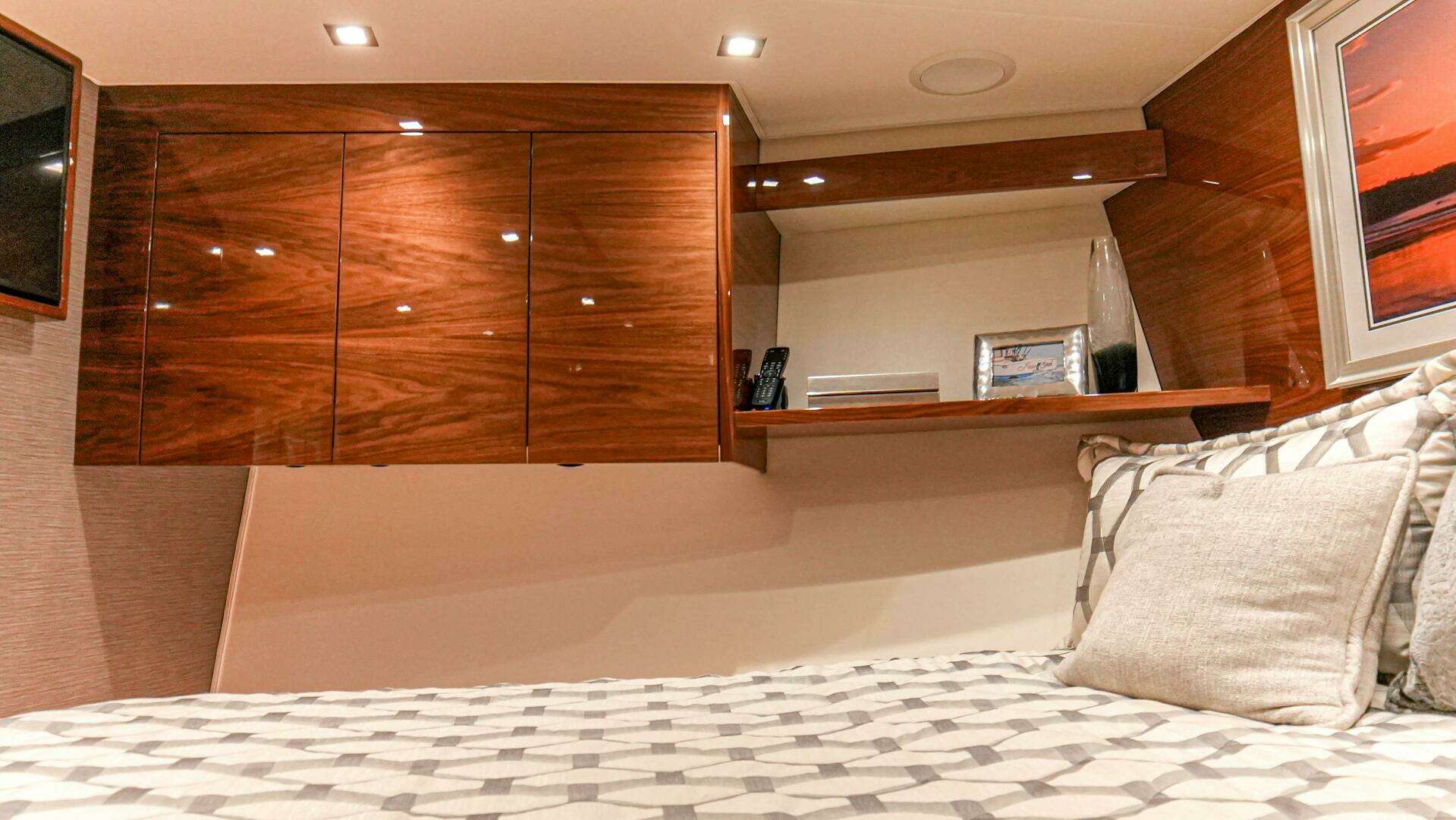 2023 Viking 72 Convertible - Image 57