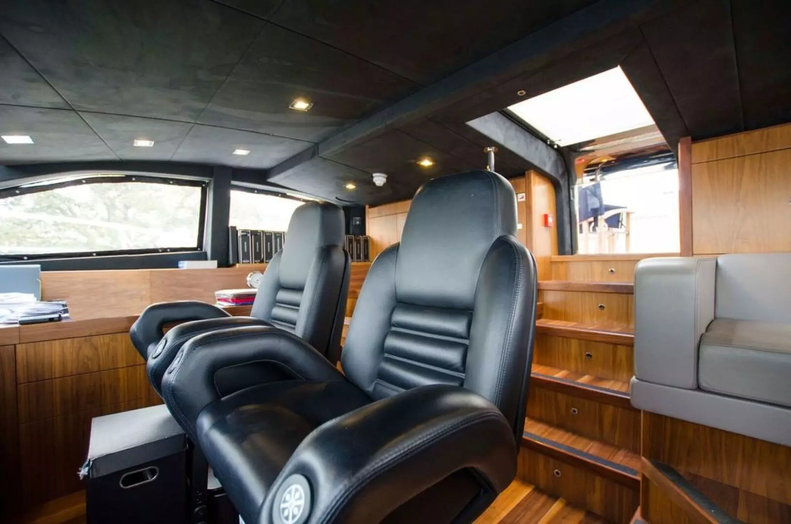 2015 Sunseeker Sport Yacht - Image 13