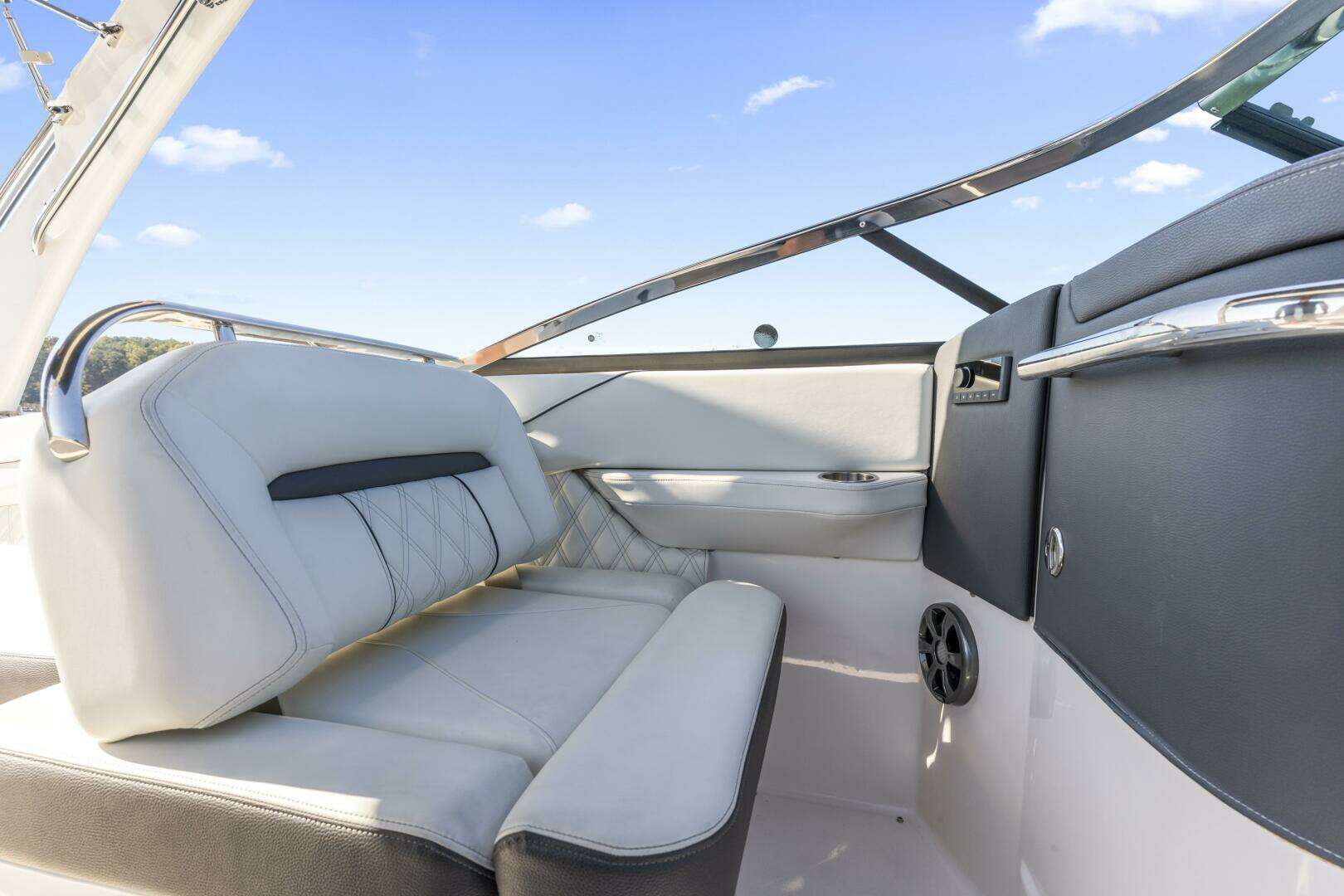 2021 Regal LS6 - Image 19