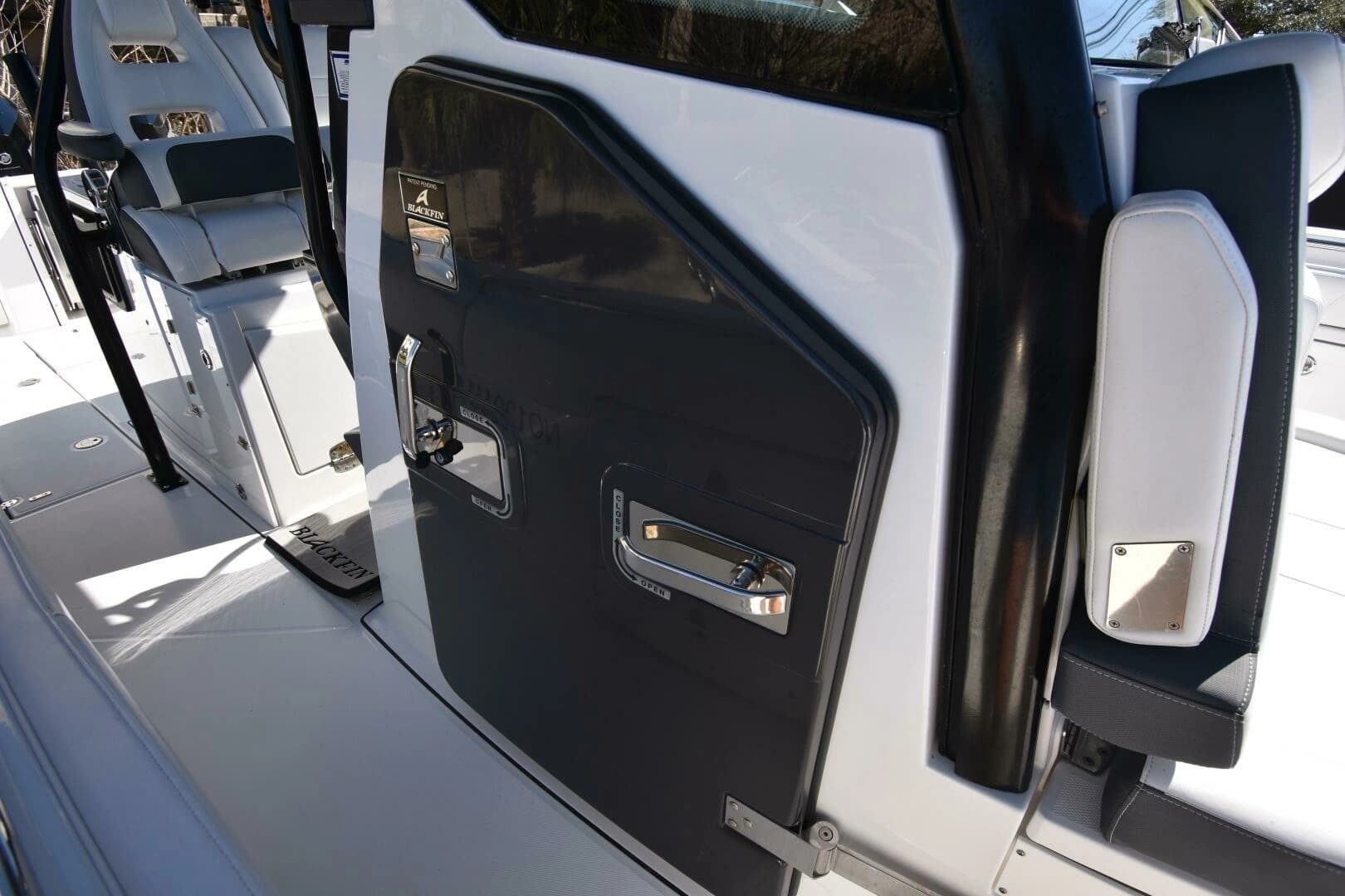 2021 Blackfin 332 - Image 24