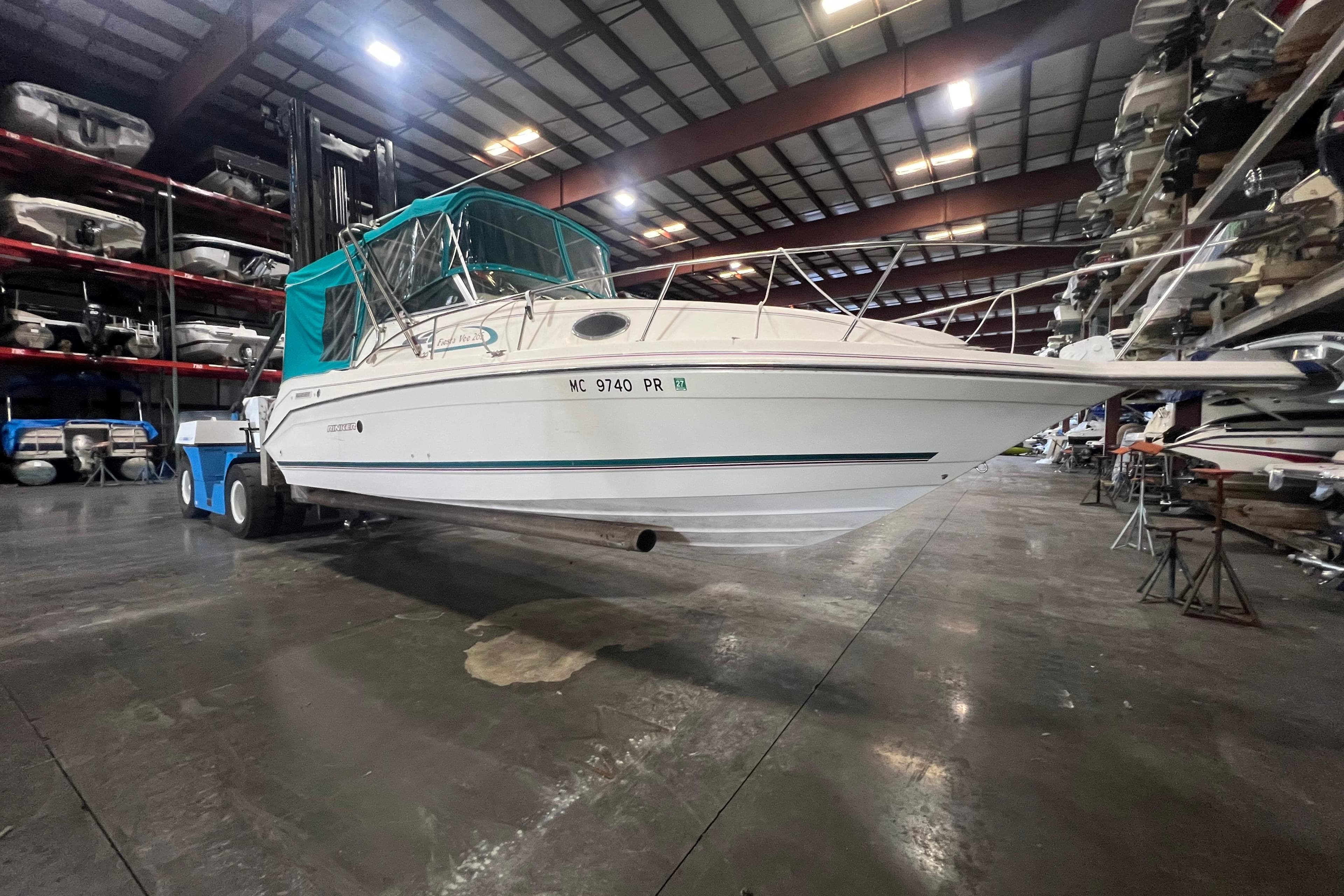 1995 Rinker Fiesta Vee 265