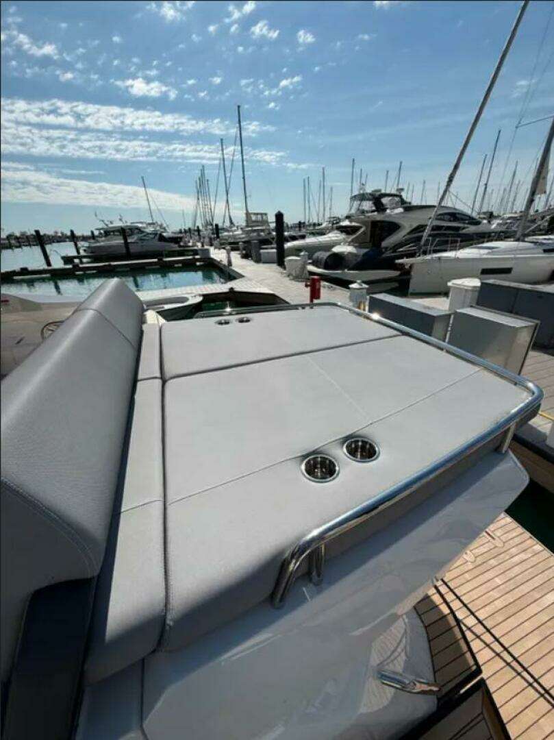 2025 Sunseeker 55 Predator - Image 8