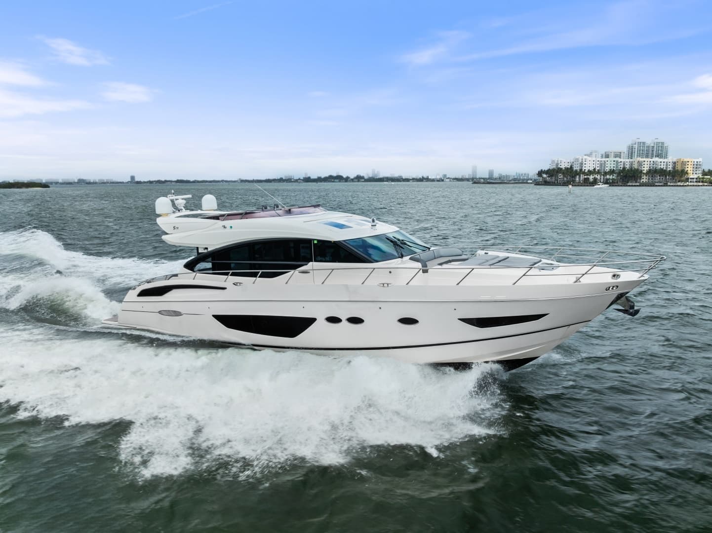 2014 Princess S72 - Image 26