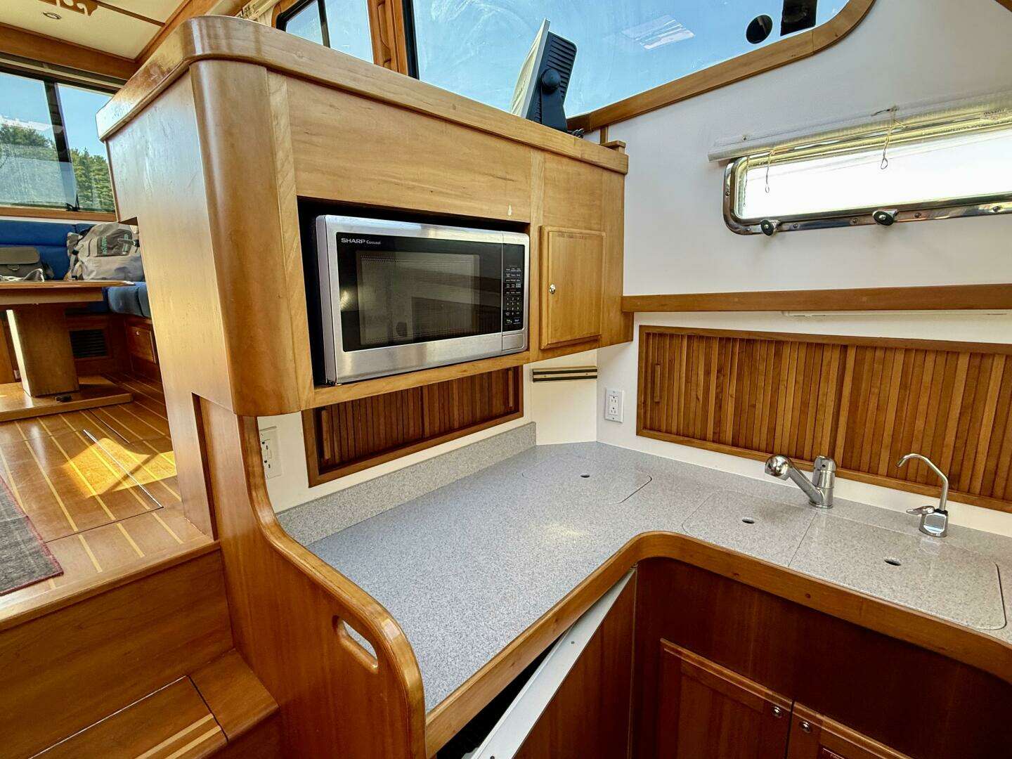2006 Sabre 42 Sedan - Image 37