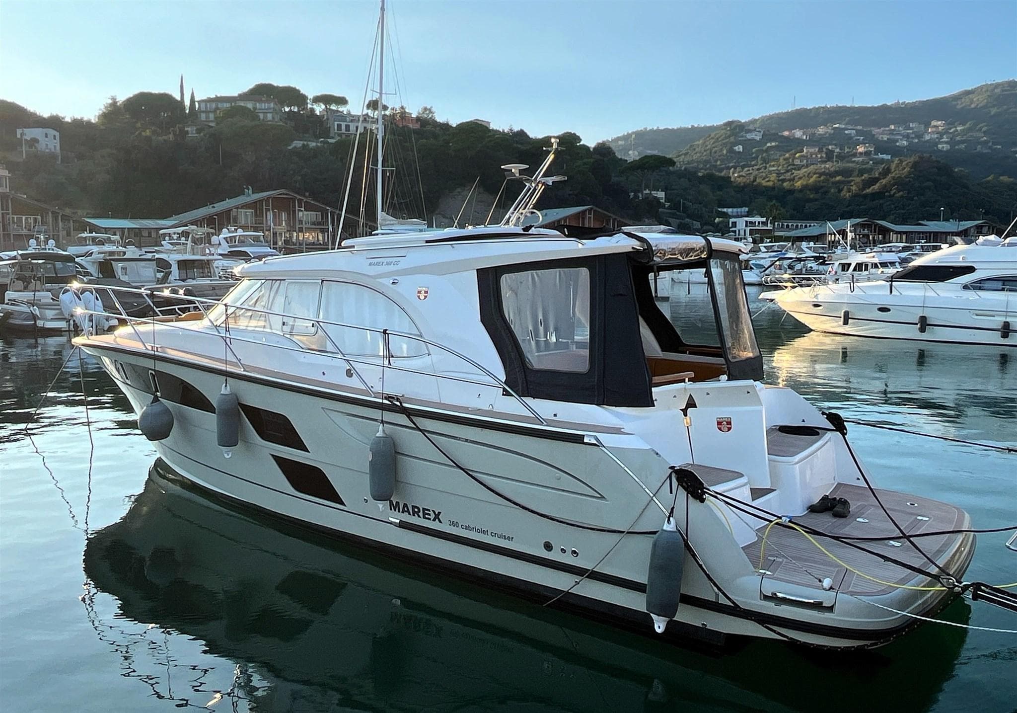 2022 Marex 360 Cabriolet Cruiser