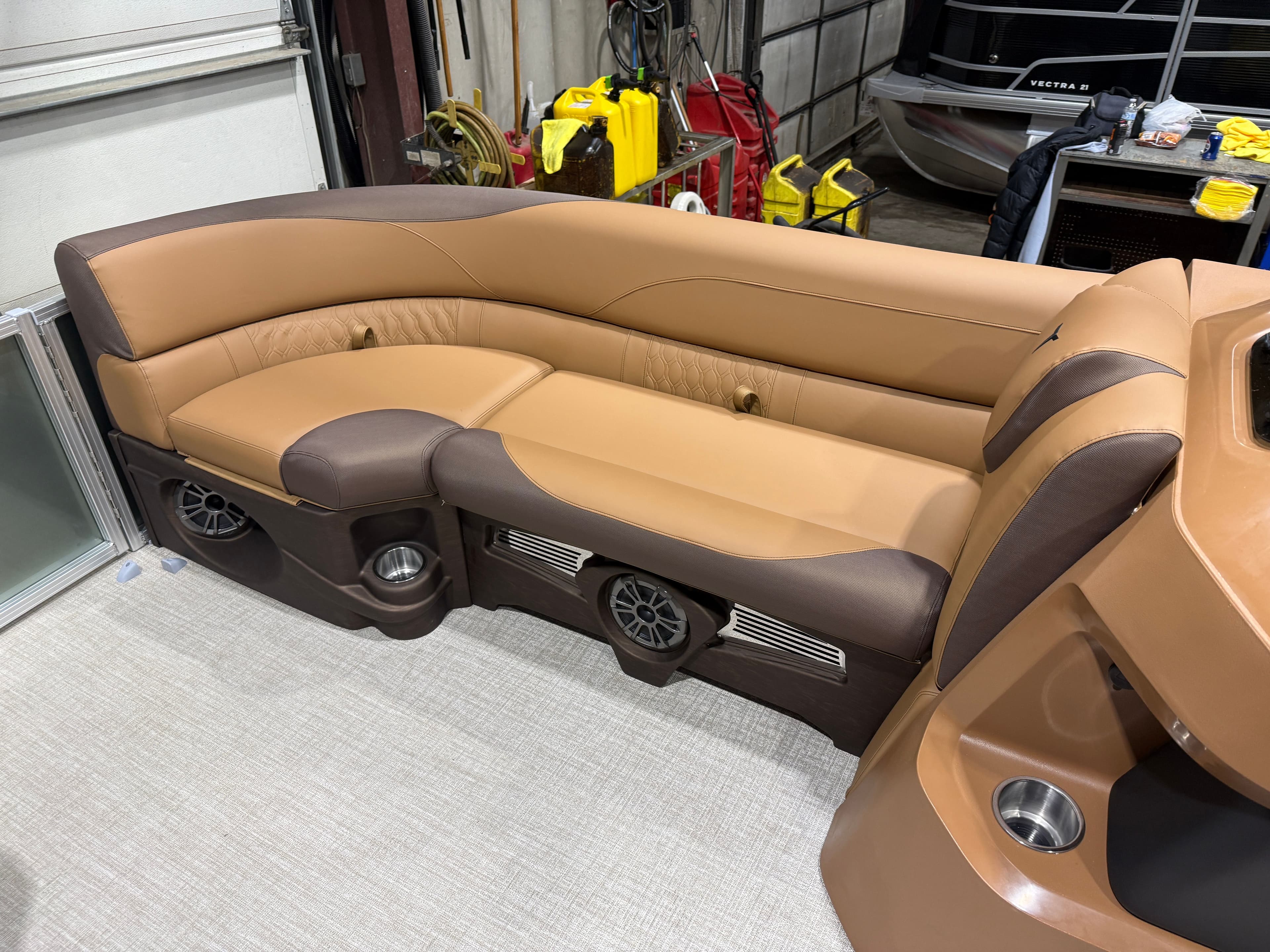 2026 Tahoe LTZ 2385 Elite Cruise & Honda 4-Stroke EFI - 26