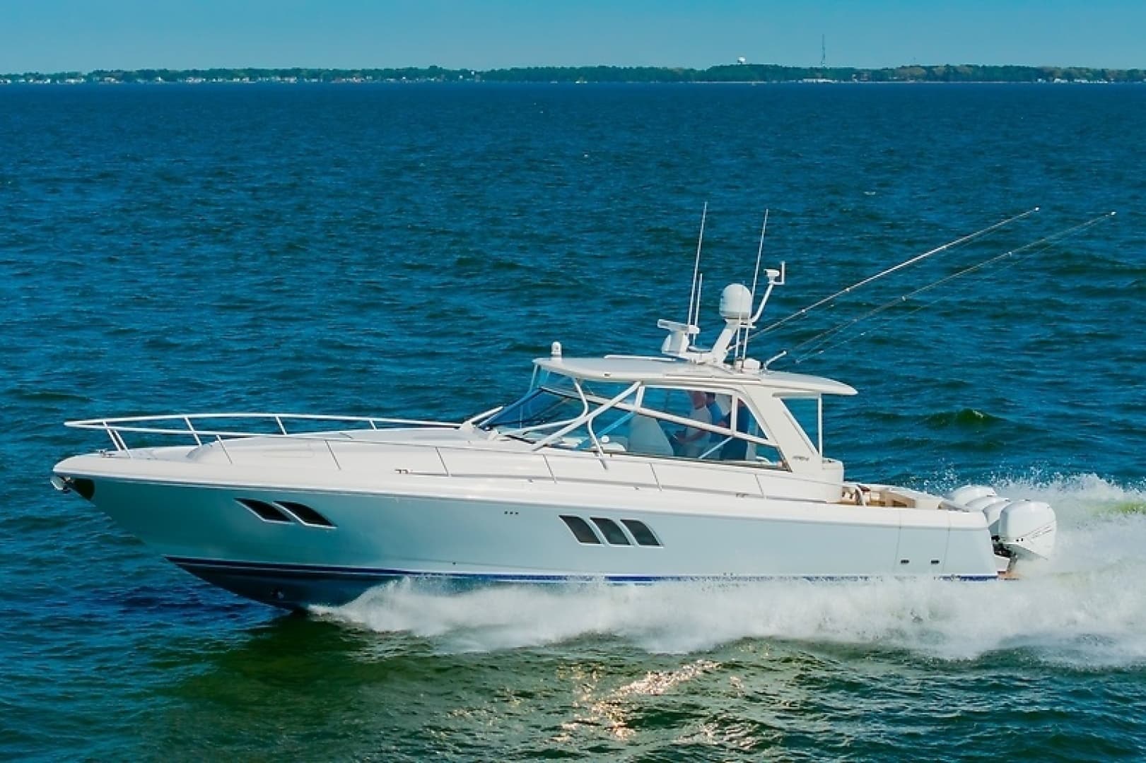 2010 Intrepid 475 Sport Yacht - Image 9