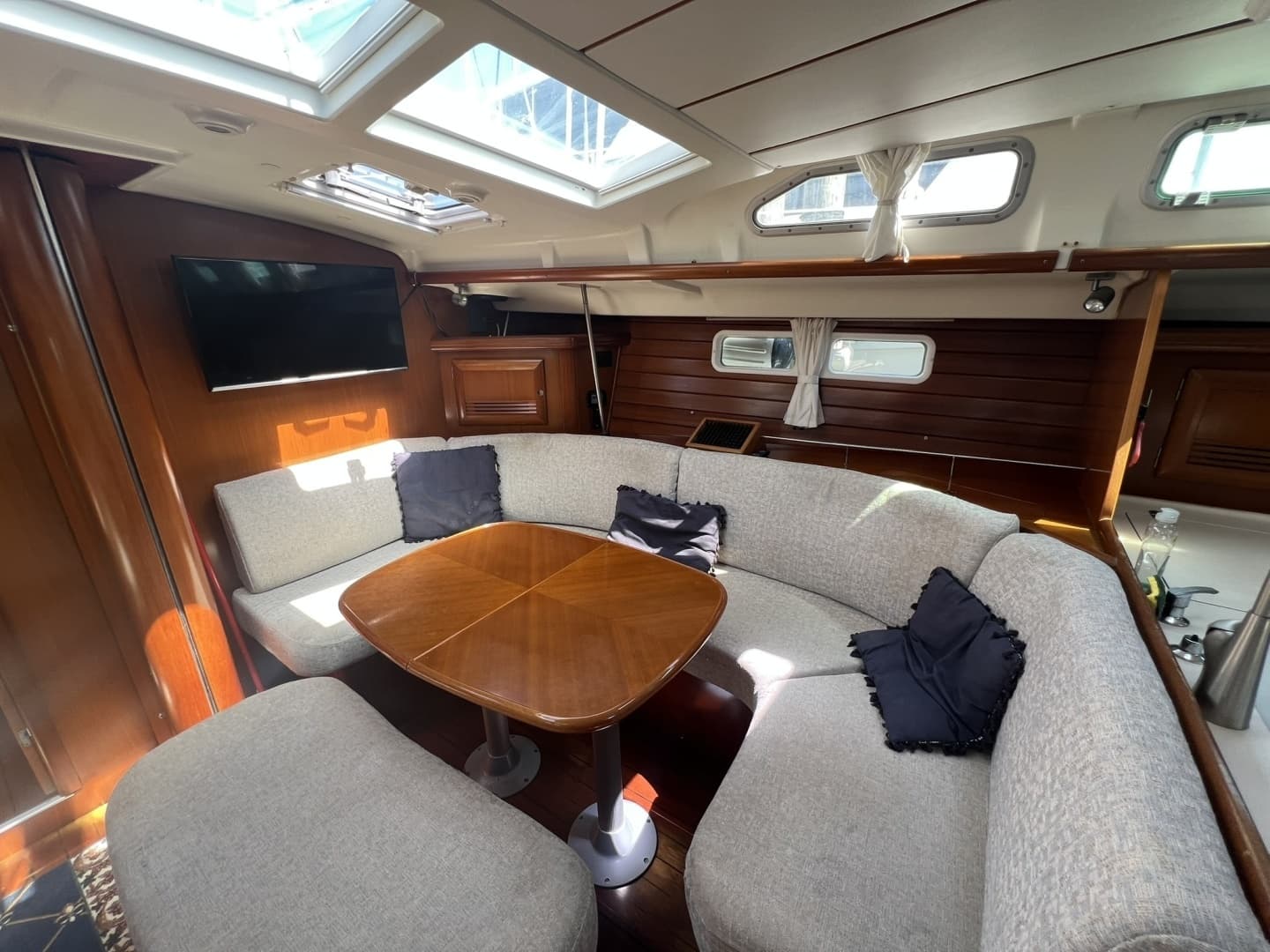 2001 Beneteau Oceanis 473 - Image 50