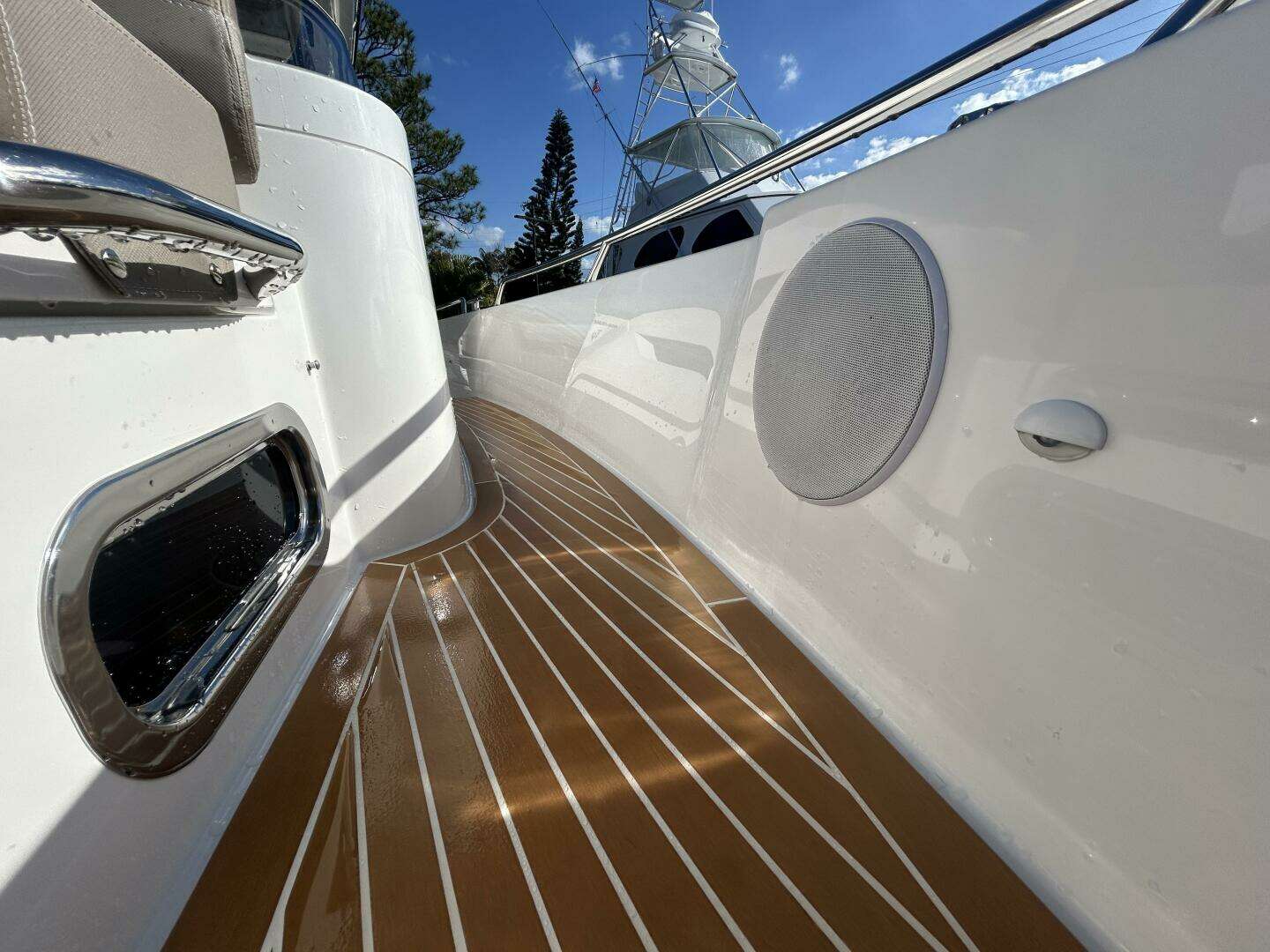 2024 Nimbus Tender 9 - Image 6