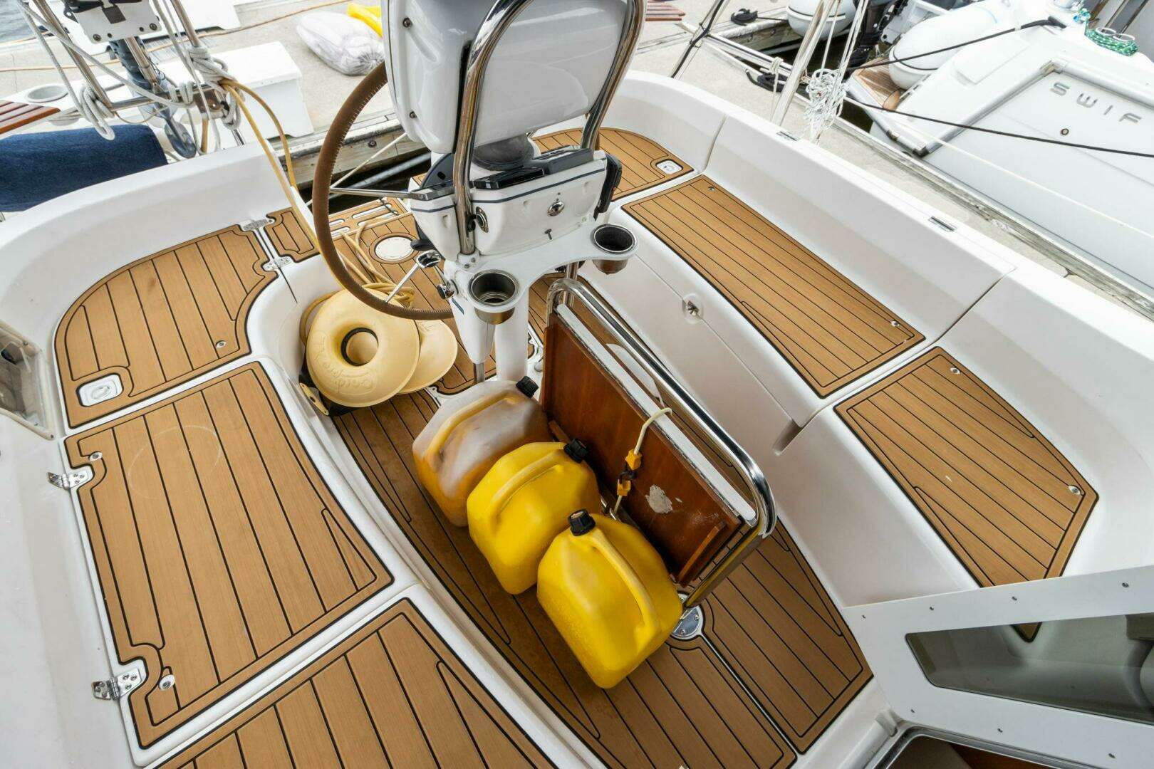 2003 Hunter 356 - Image 27