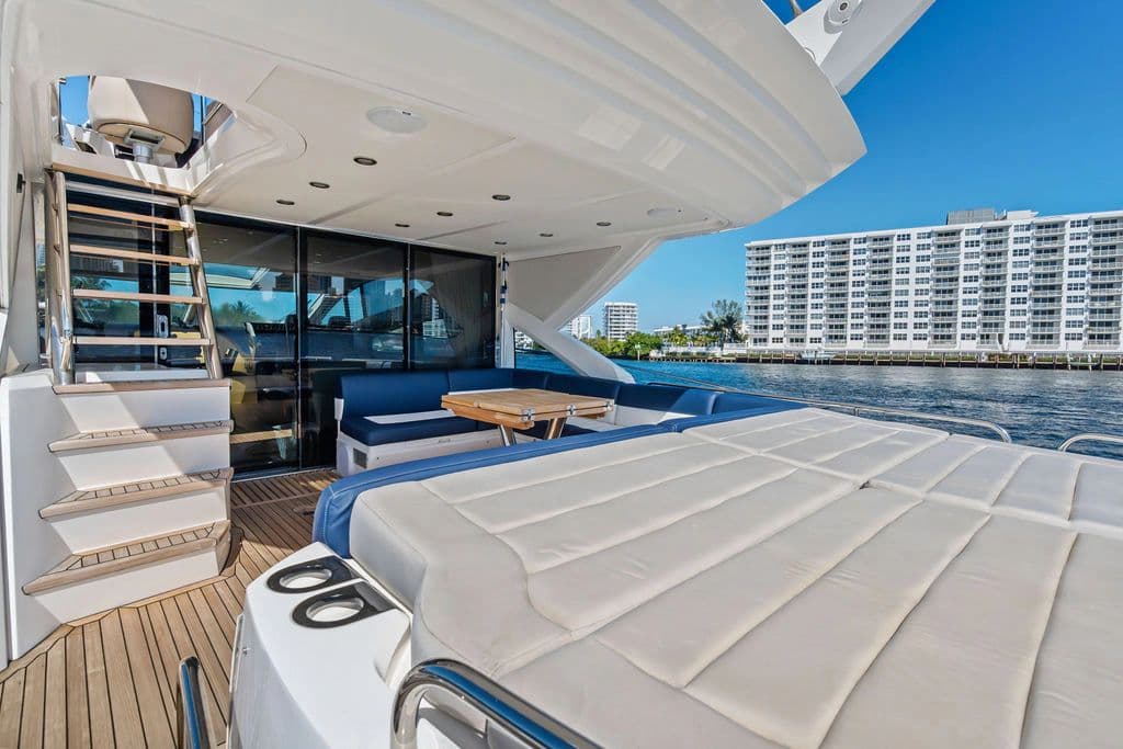2016 Sunseeker 68 Sport Yacht - 29